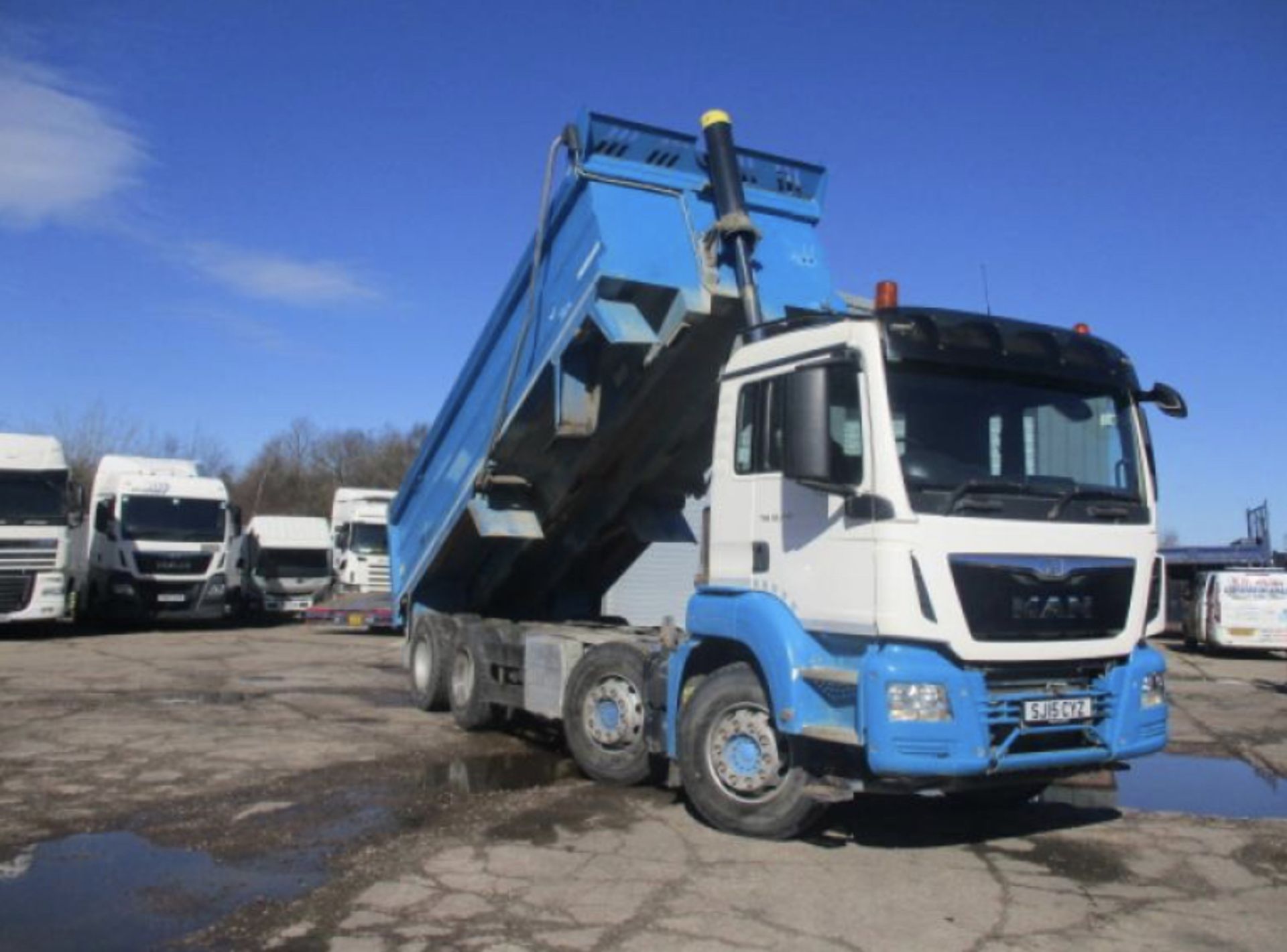 MAN TGS 32.400 tipper - Image 29 of 29