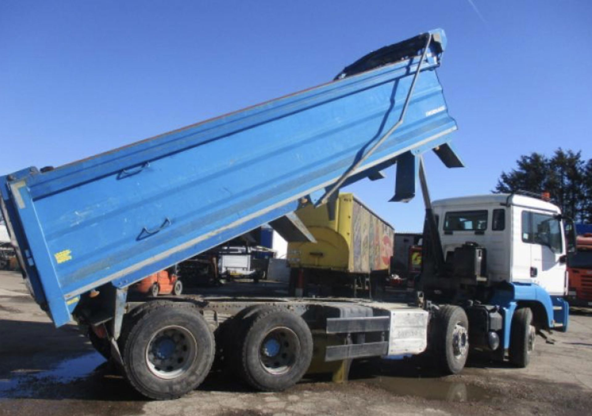 MAN TGS 32.400 tipper - Image 16 of 29