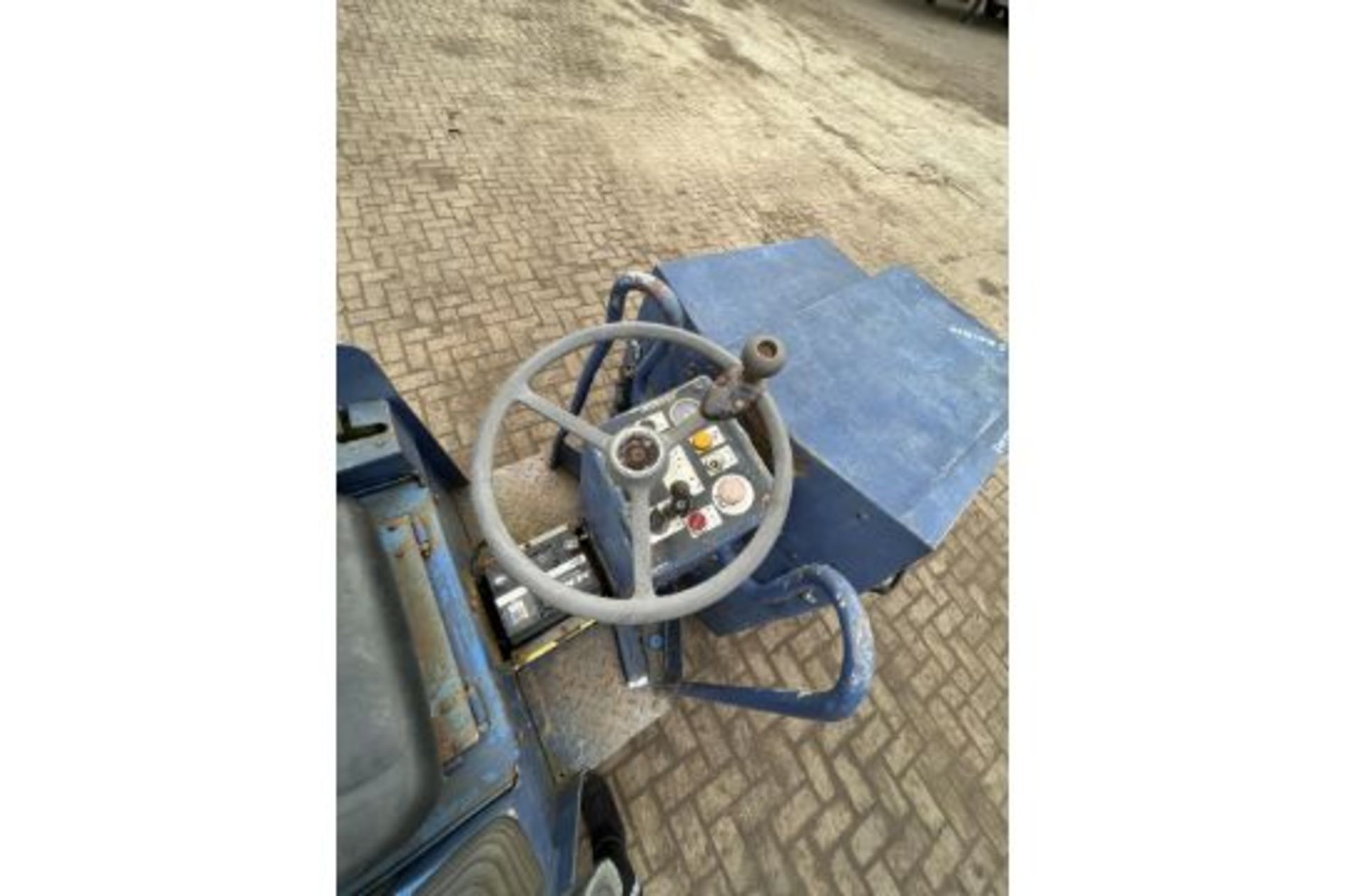 80 BOMAG ROLLER - Image 11 of 12