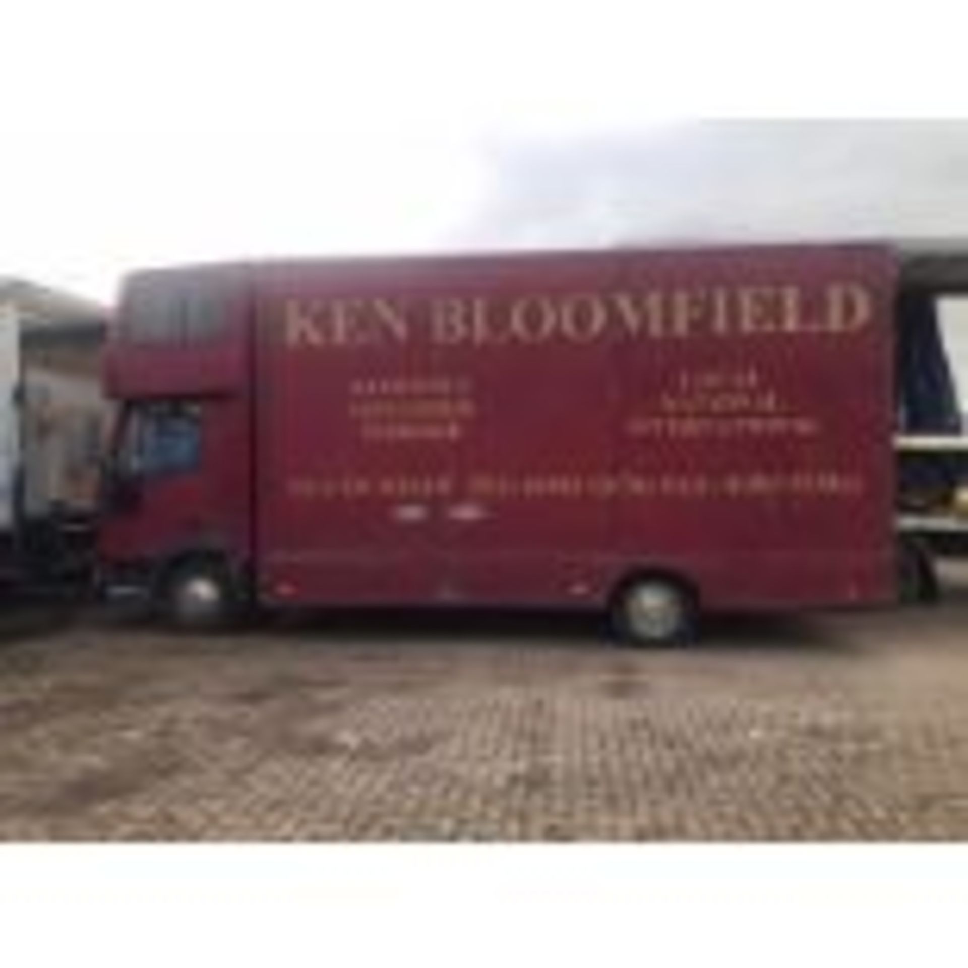 2004 IVECO REMOVEL TRUCK