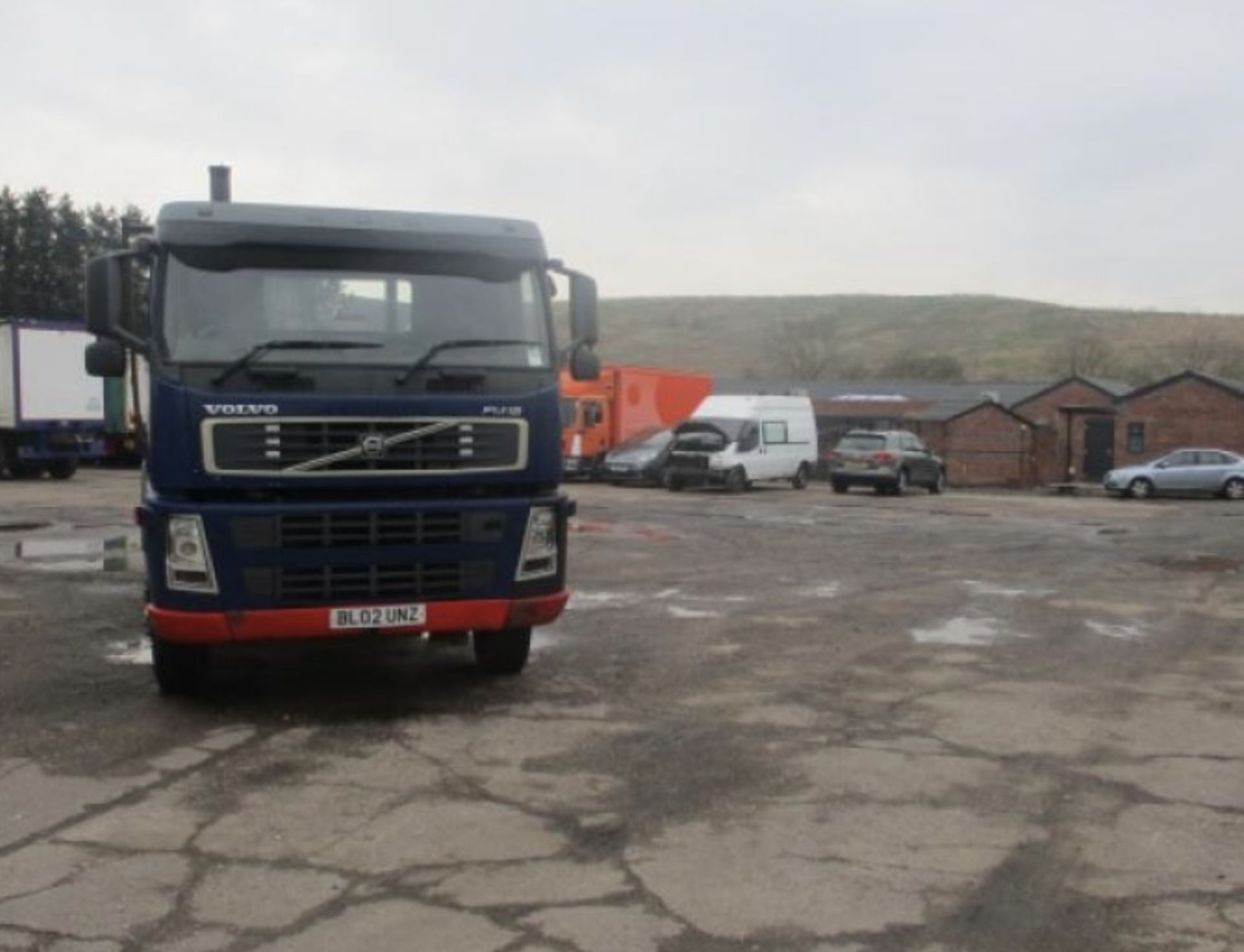 2002 VOLVO FM12 HOOK LOADER