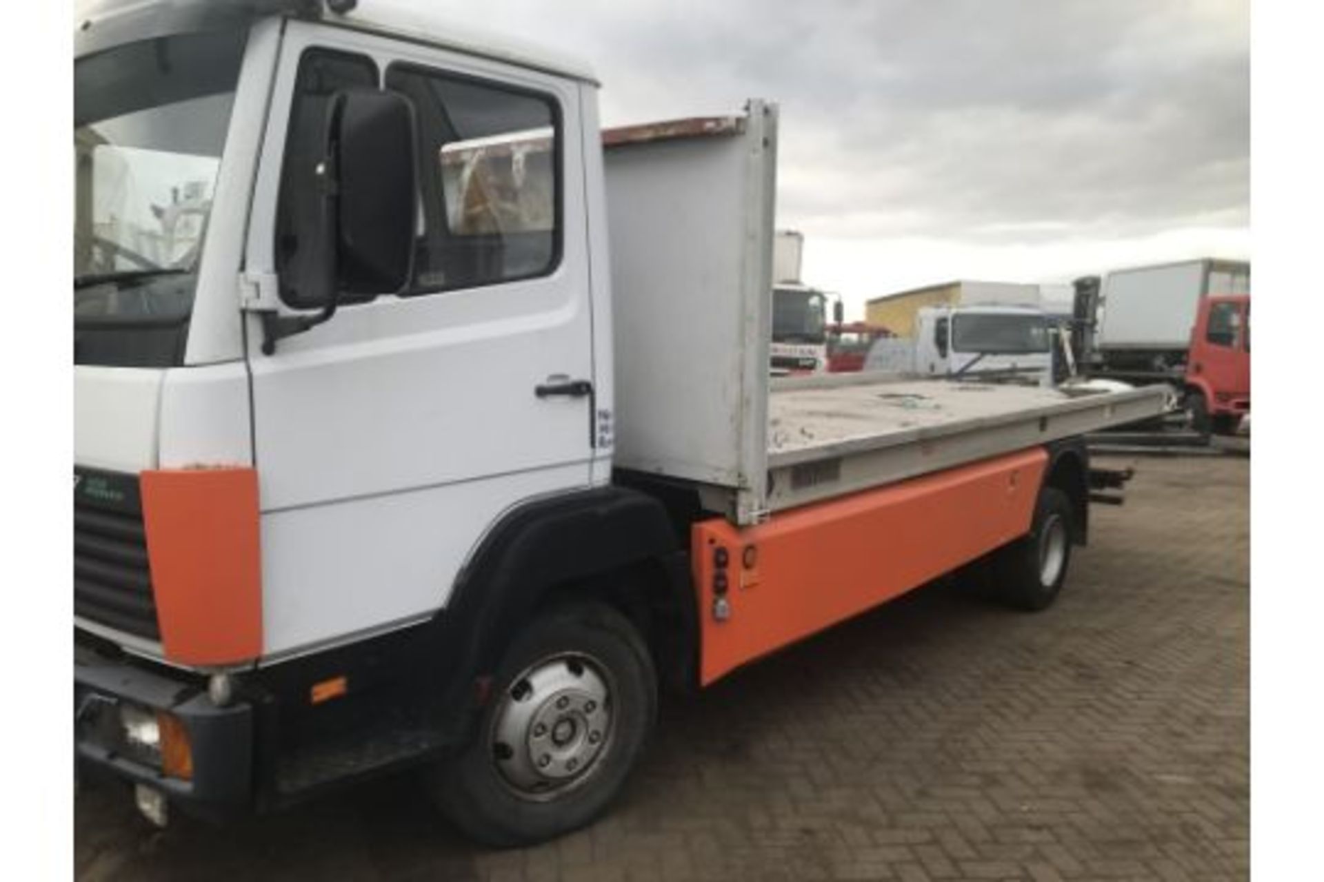 1997 MERCEDES 8/17 HOOK LOADER