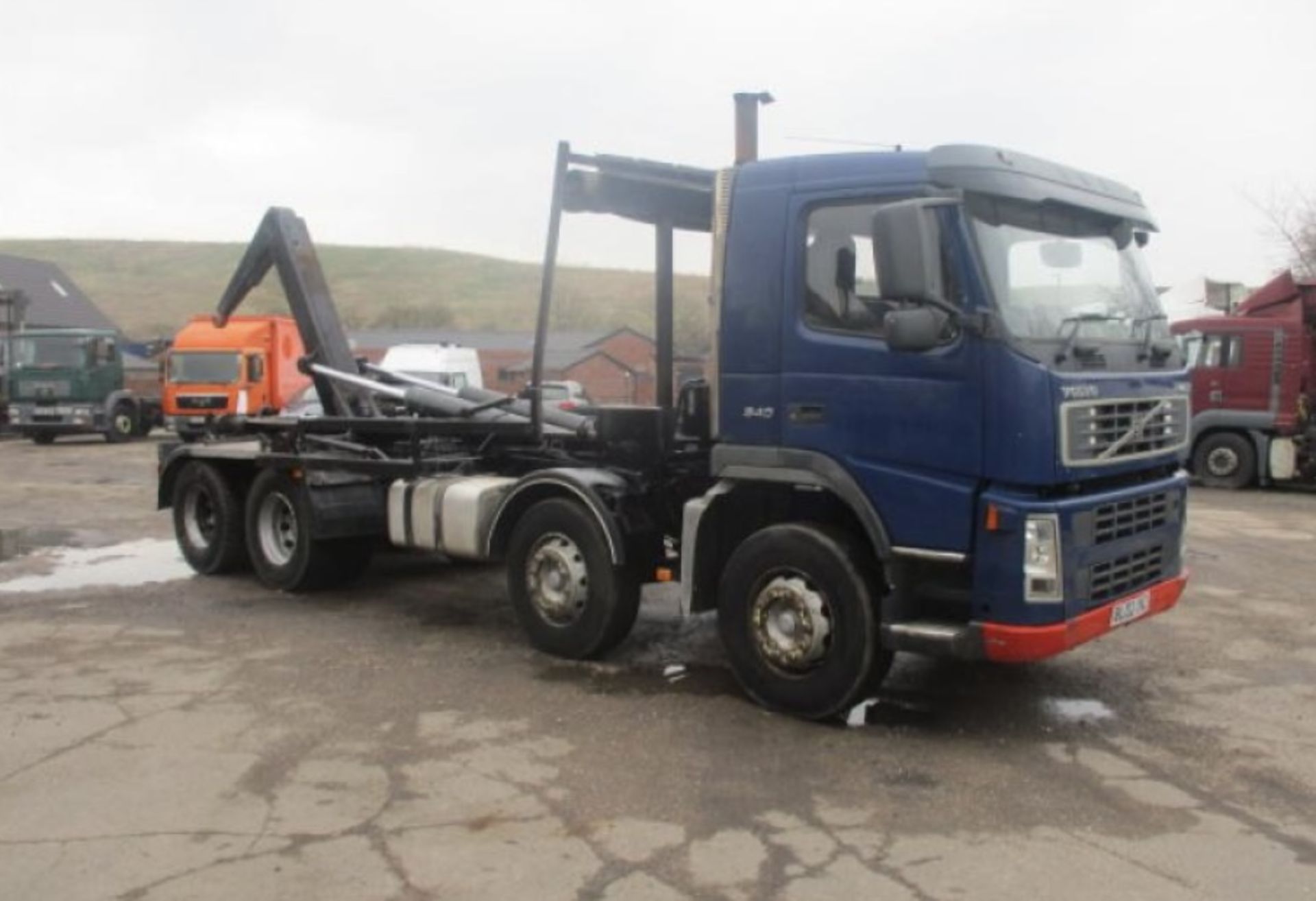 2002 VOLVO FM12 HOOK LOADER - Image 10 of 17