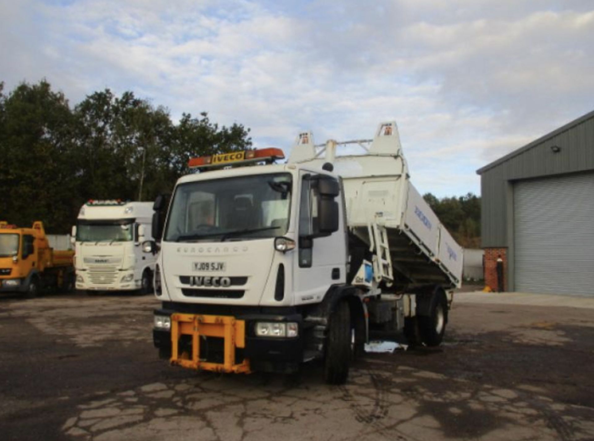 2009 IVECO TIPPER