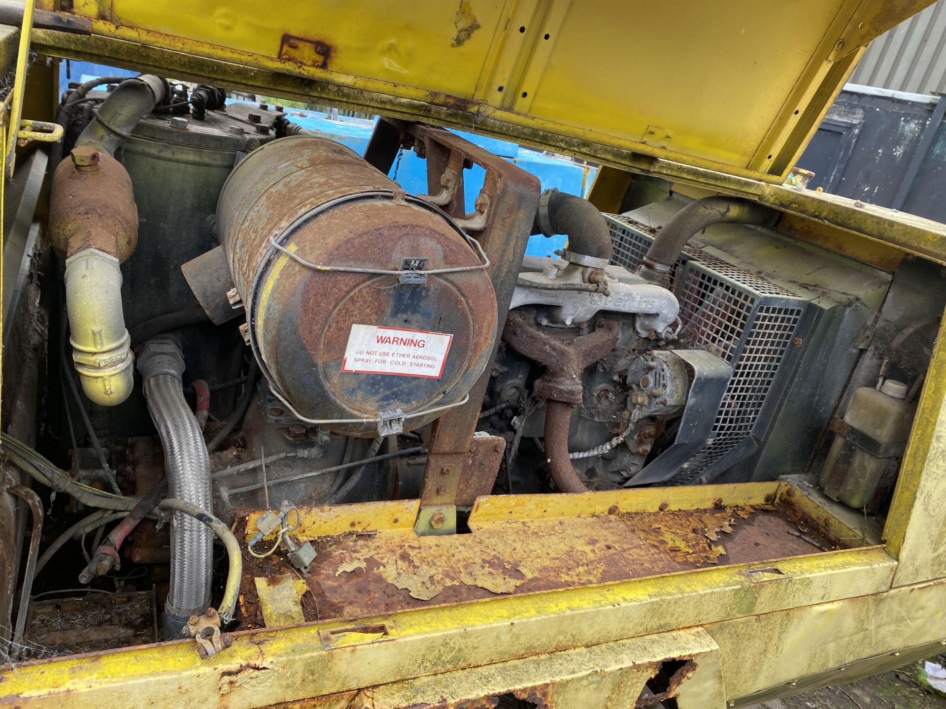 .280 CFM PERKINS COMPRESSOR - Image 3 of 4