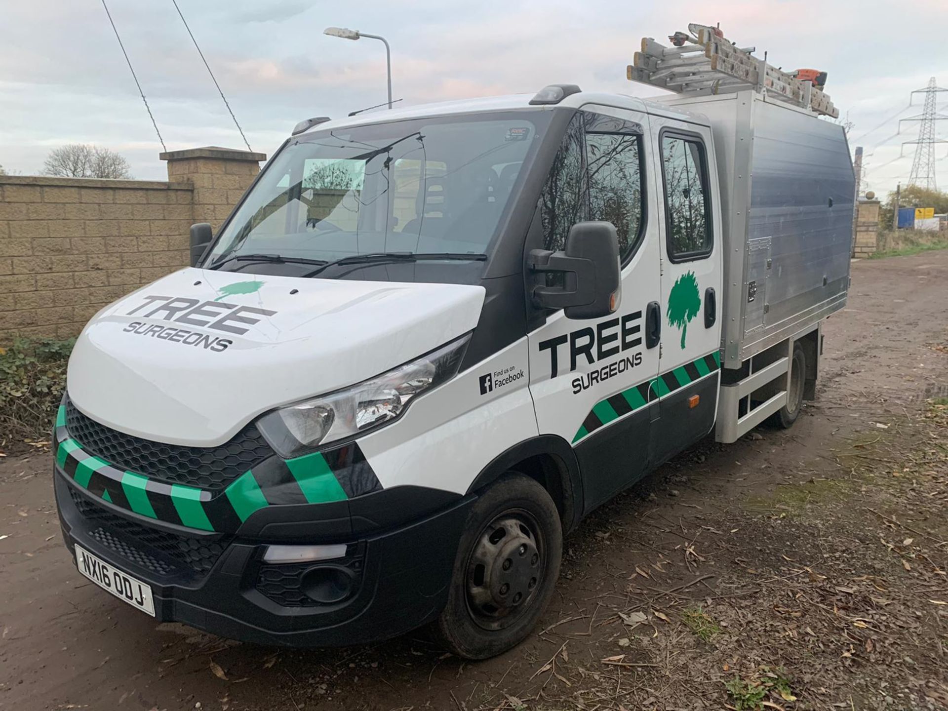 IVECO DAILY CREW CAB - Image 5 of 5