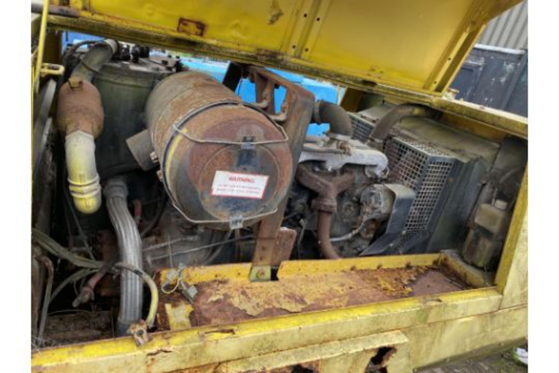 280 CFM PERKIN COMPRESSOR - Image 4 of 4