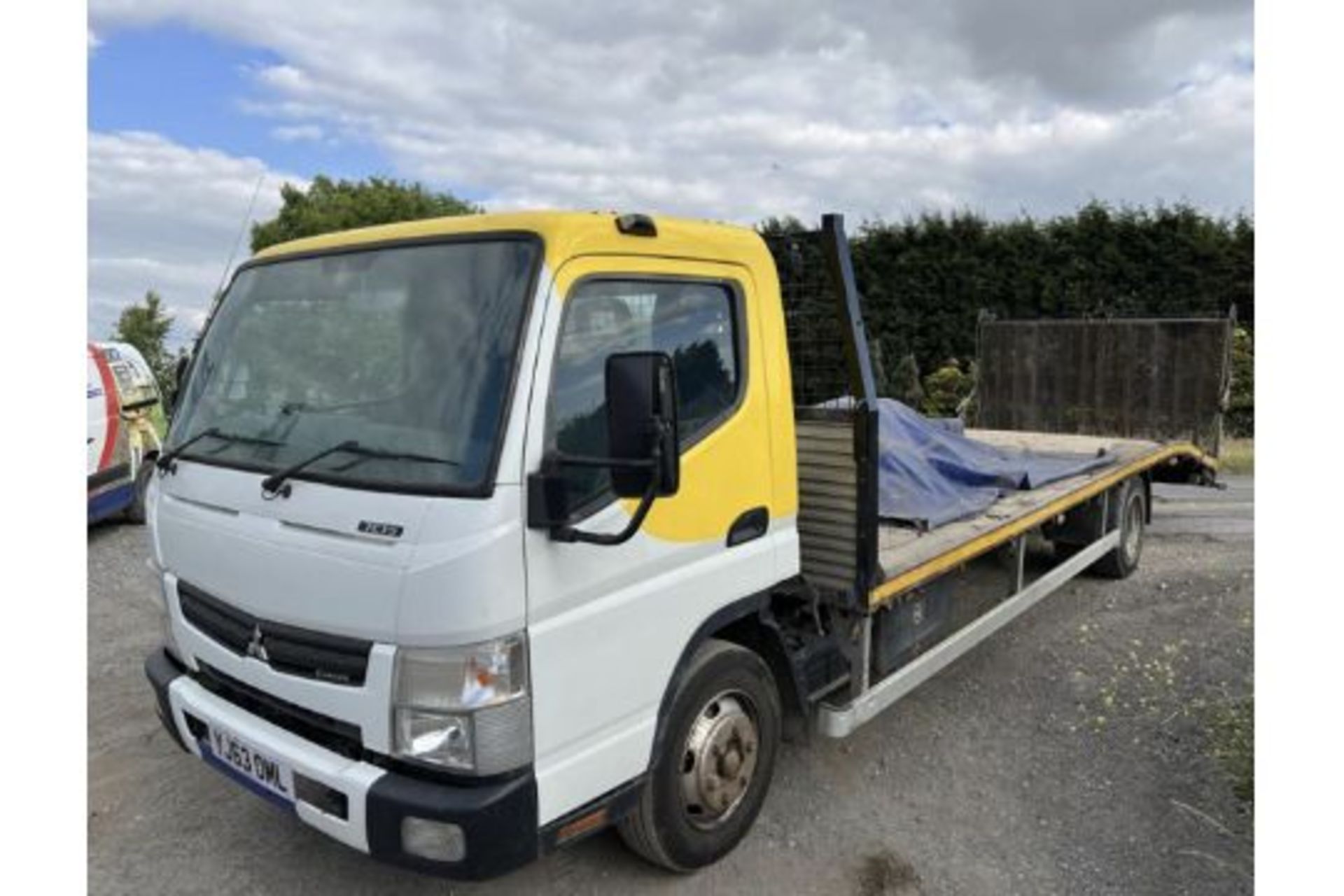 MITSUBISHI CANTER BEAVERTAIL RECOVERY TRUCK