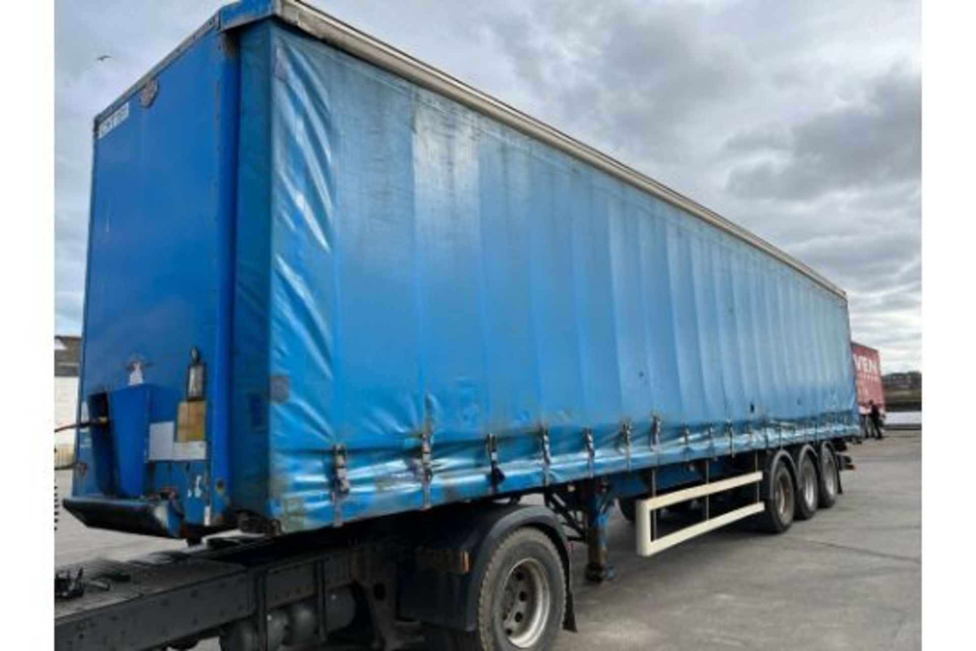 2005 13.6 CURTAINSIDER