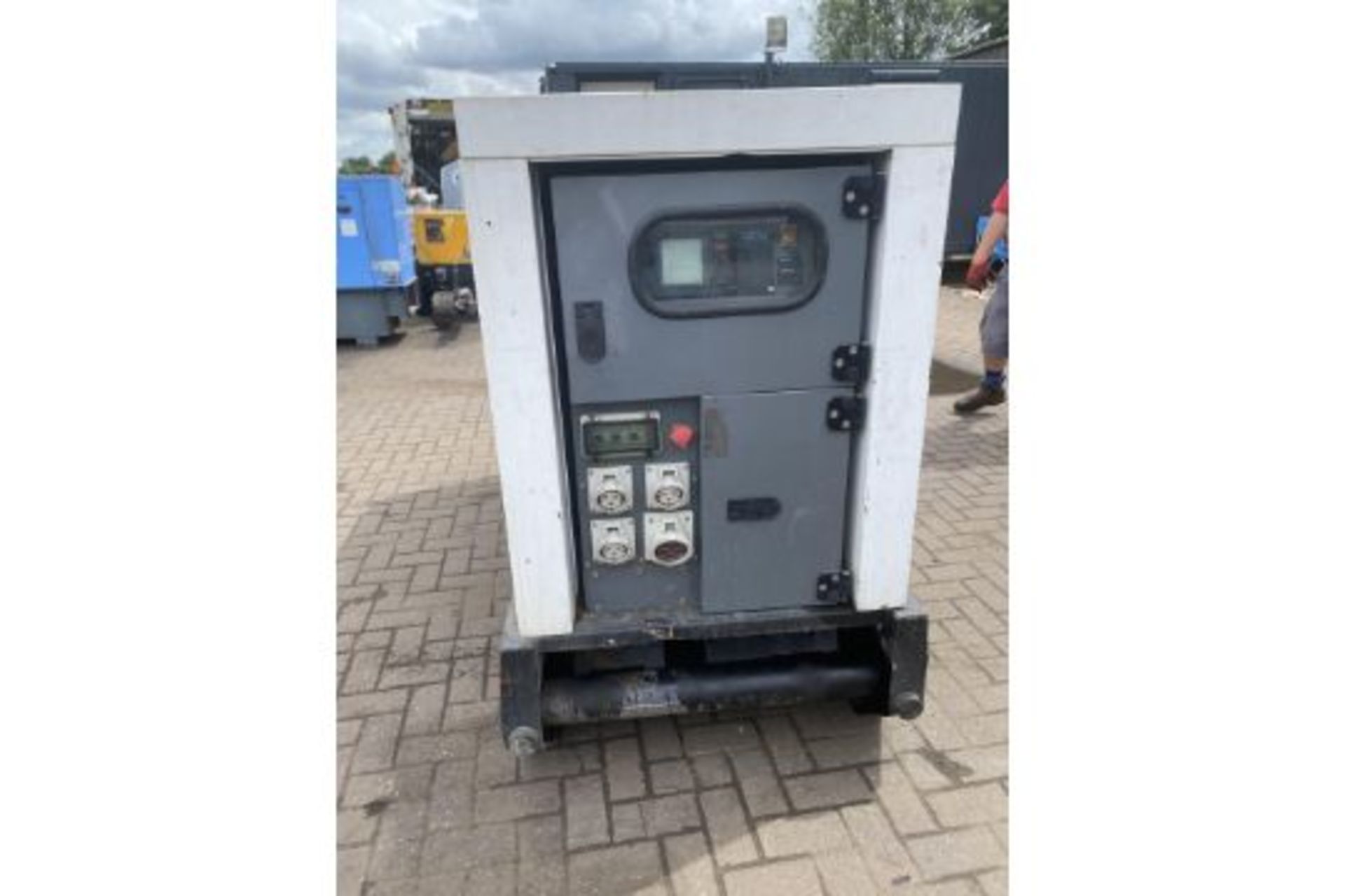 30KVA SDMO SUPER SILENCED GENERATOR - Image 13 of 14