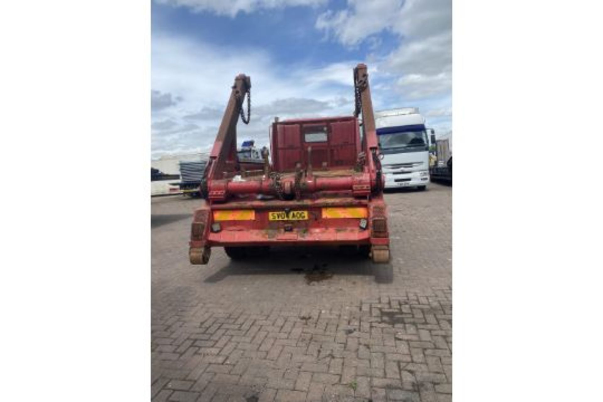 2008 SCANIA SKIP TRUCK - Image 4 of 15