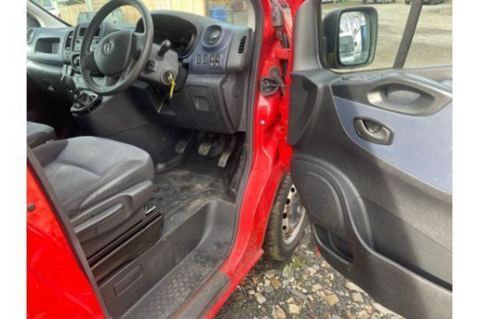 2018 VAUXHALL VIVARO - Image 13 of 13