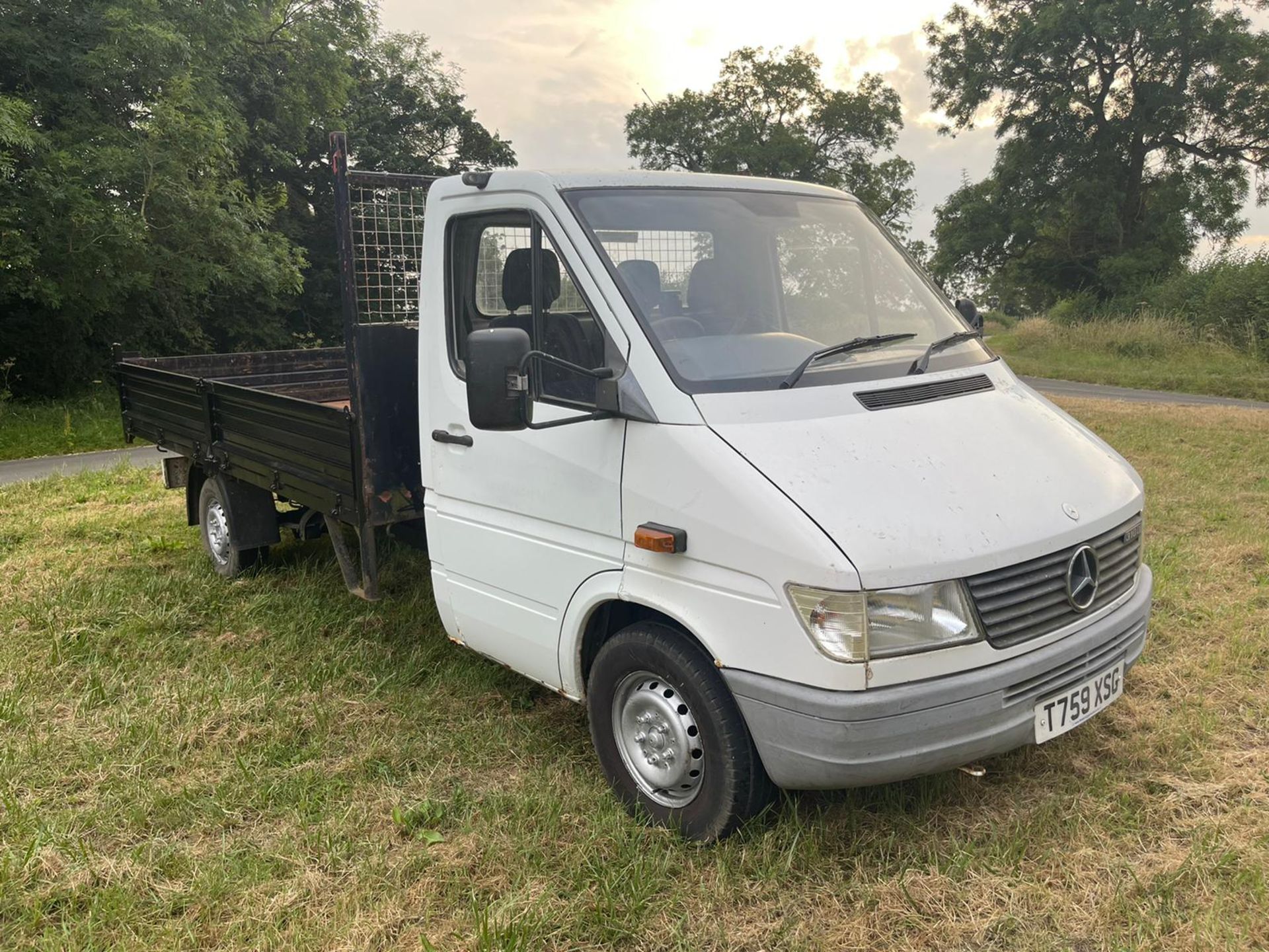 MERCEDES SPRINTER TIPPER - Image 16 of 16