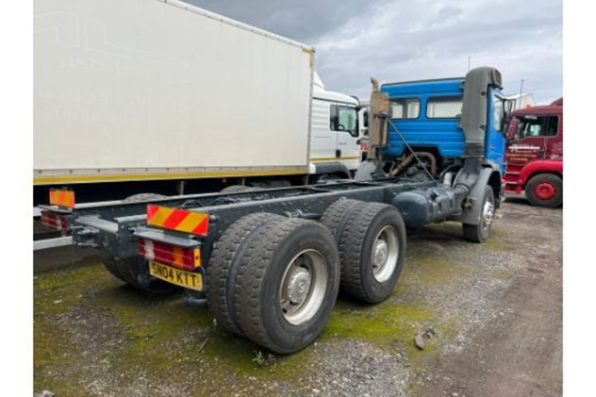 2004 MERCEDES CHASSIS CAB - Bild 5 aus 10