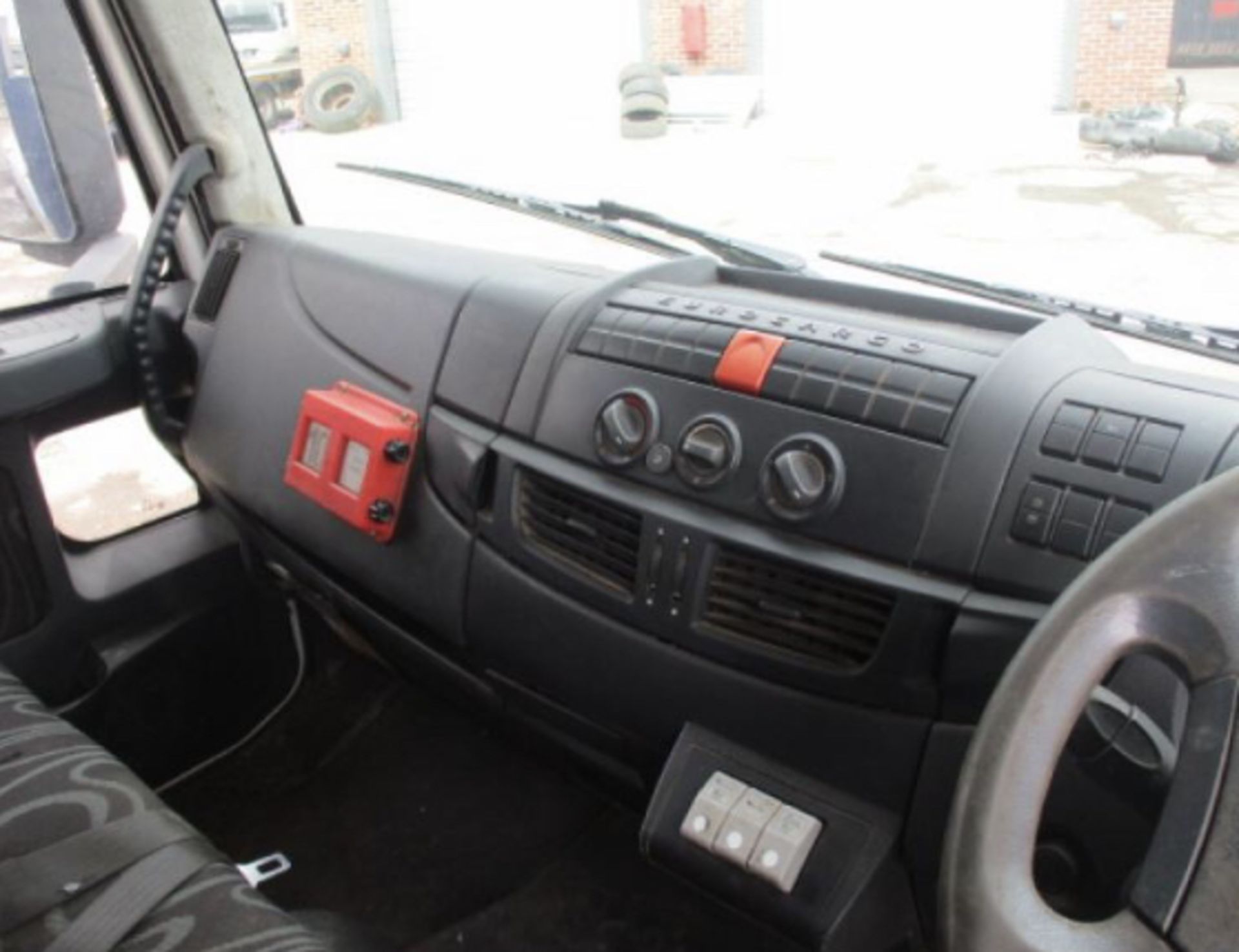 IVECO EUROCARGO 75E16 - Image 9 of 11