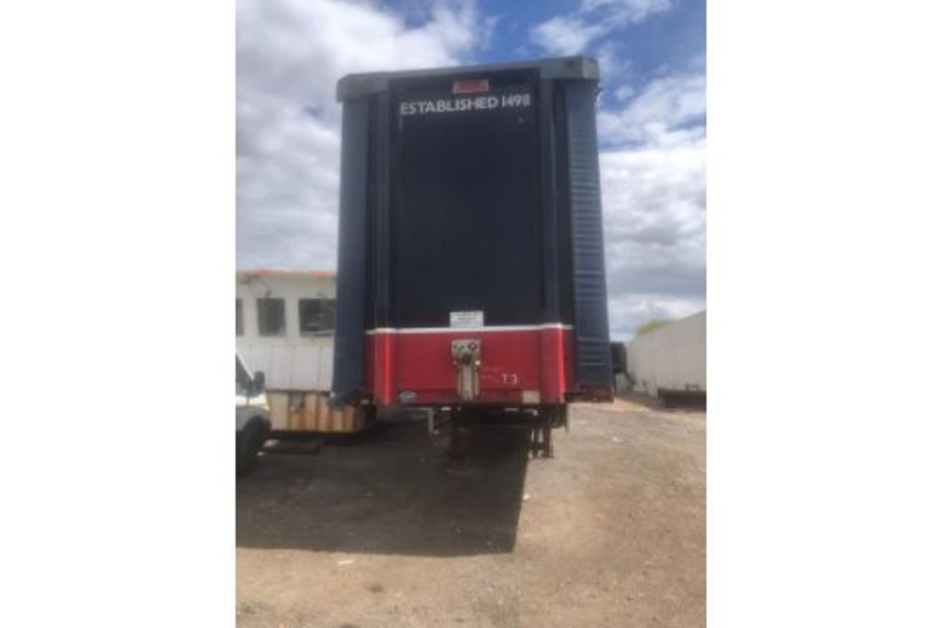 TRI AXEL CURTAINSIDE TRAILER - Image 4 of 12