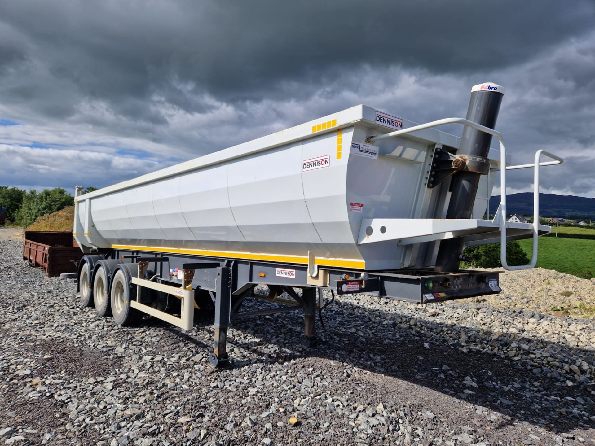 2019 DENNISON TIPPING TRAILER - Image 8 of 16