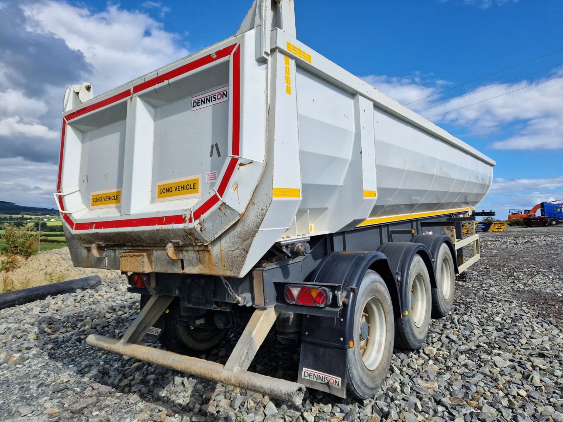 2019 DENNISON TIPPING TRAILER - Image 3 of 16