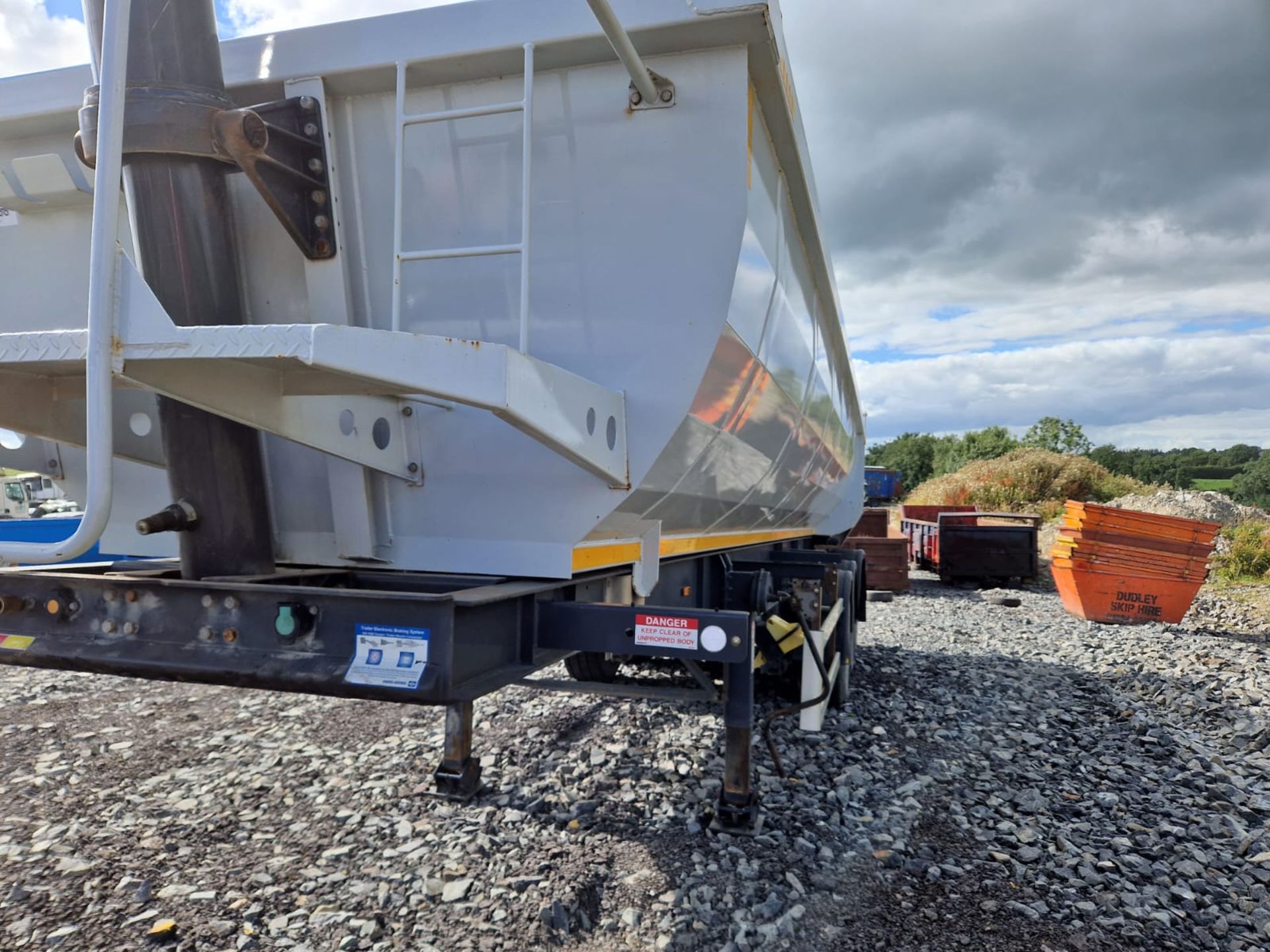 2019 DENNISON TIPPING TRAILER - Image 6 of 16