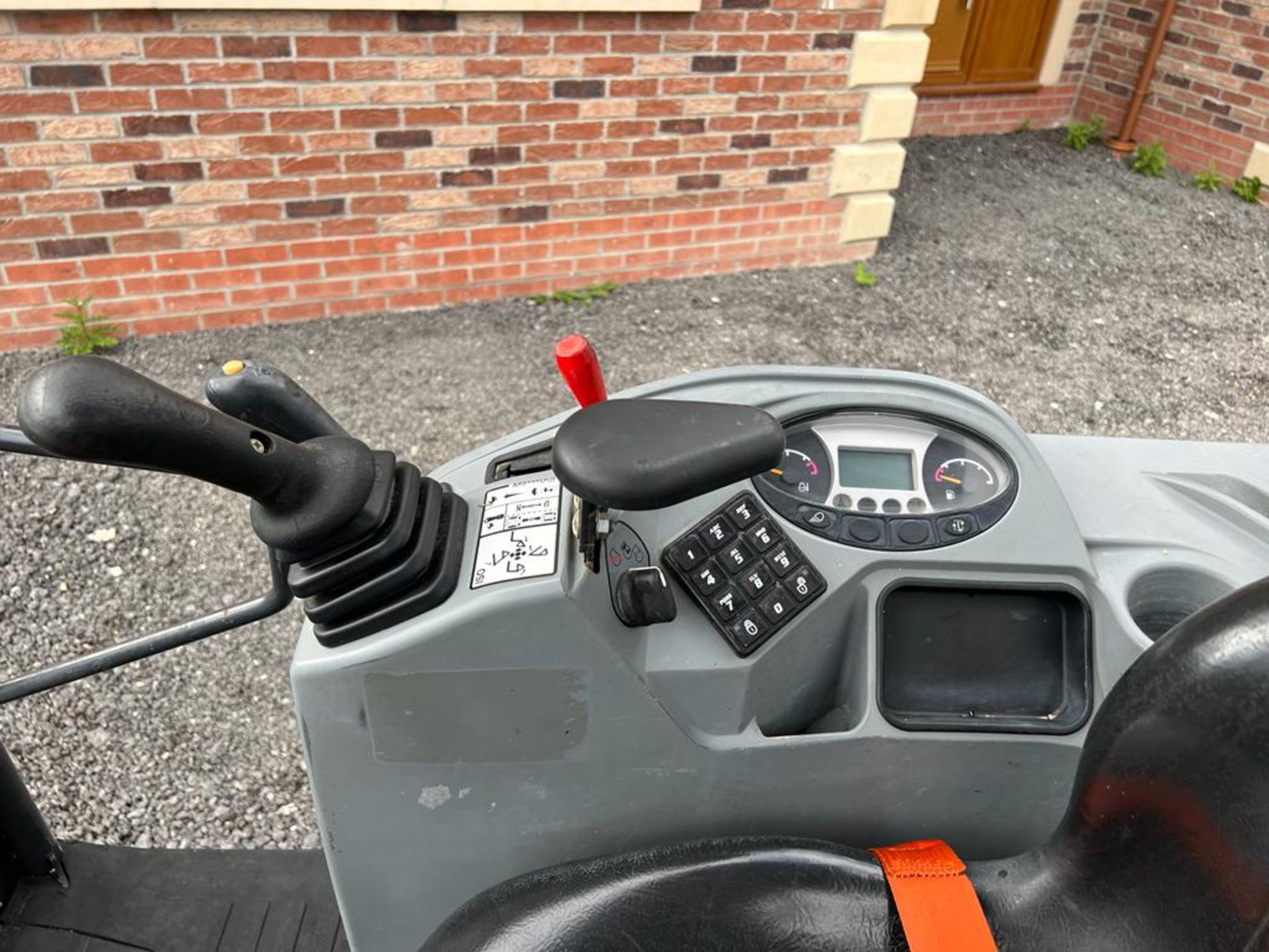 2019 BOBCAT E17 MINI DIGGER - Image 4 of 13