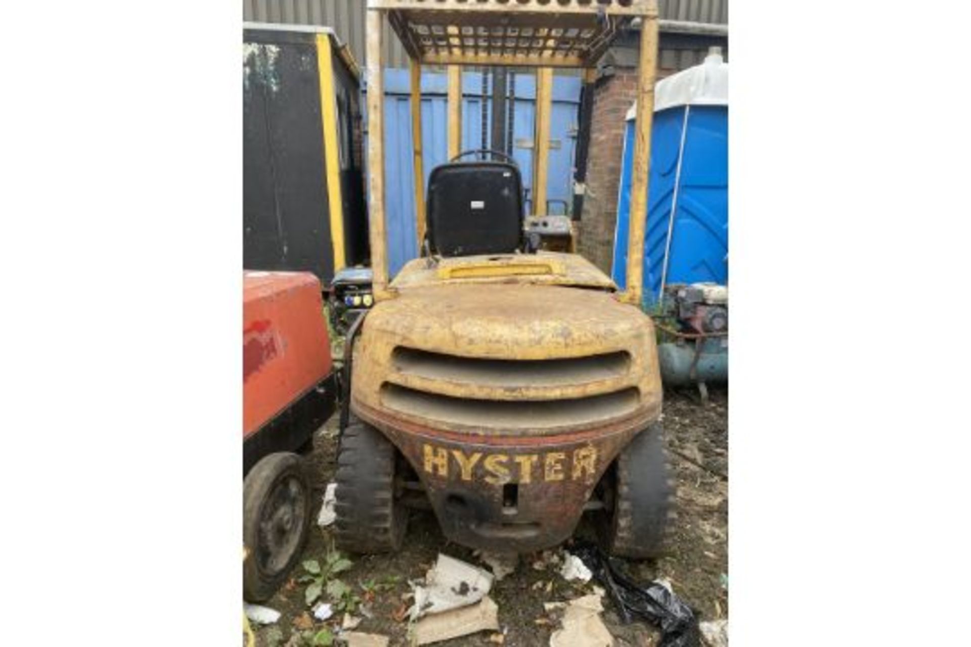 2.5 TON DIESEL HYSTER FORKLIFT - Image 2 of 3