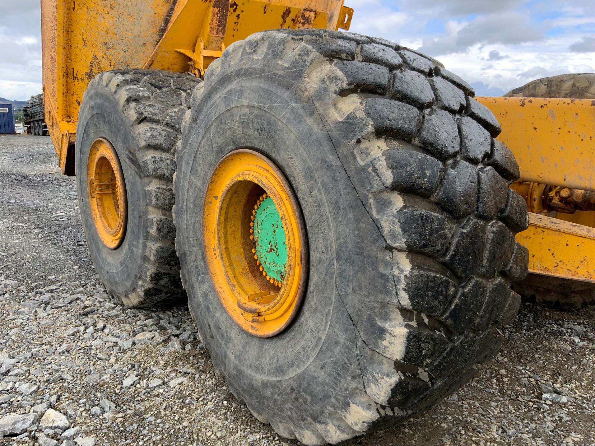 2000 VOLVO A40D ARTUCLATED DUMP TRUCK - Image 14 of 16