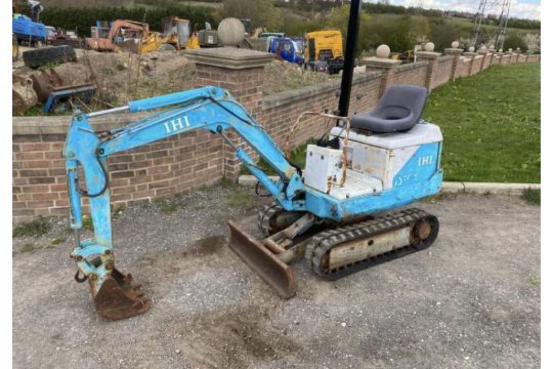 2004 IHI MICRO DIGGER