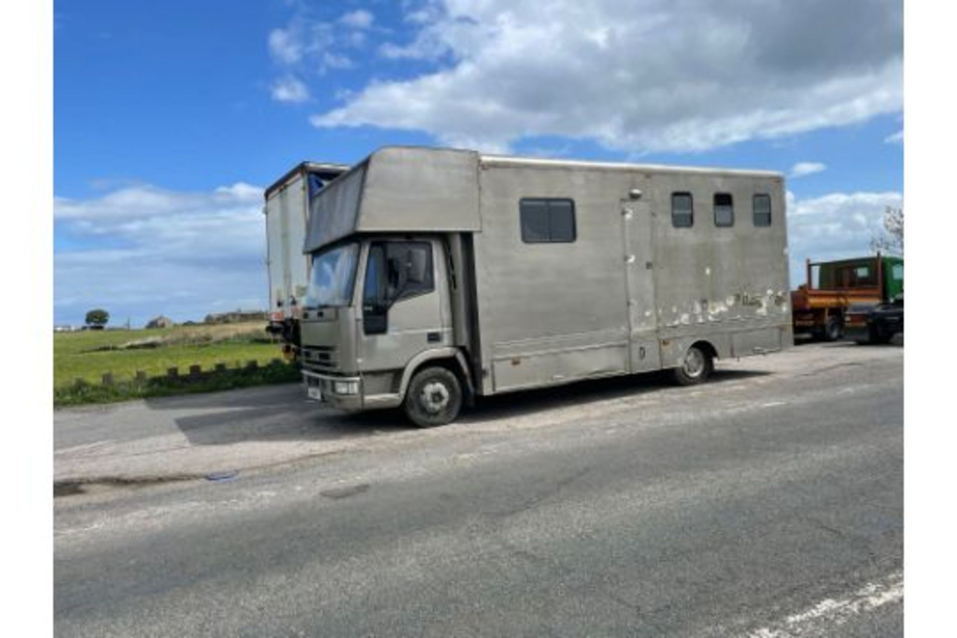 IVECO HORSE BOX