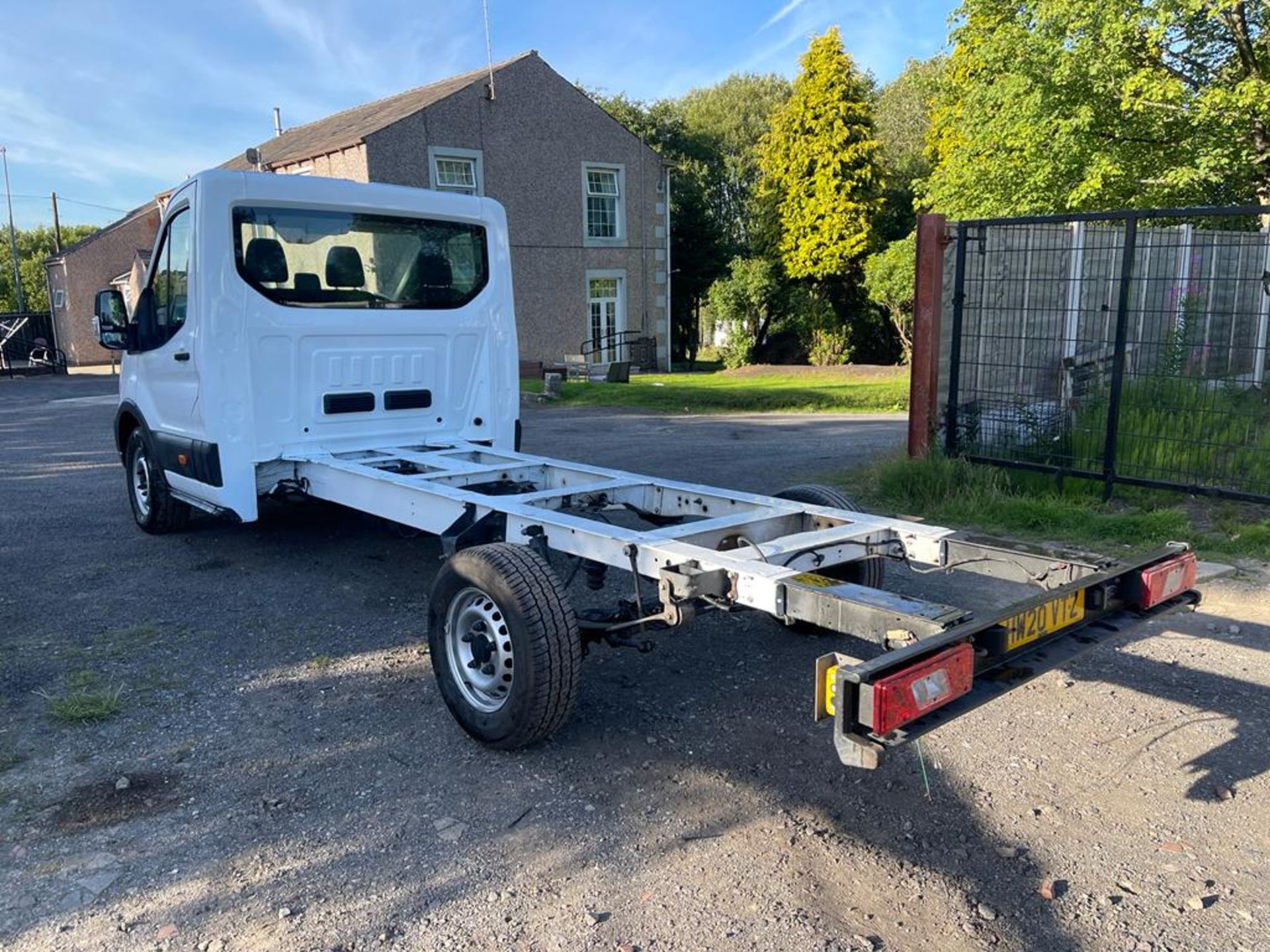 FORD TRANSIT T350 L4H1 CHASSIS CAB 2020 - Image 4 of 11