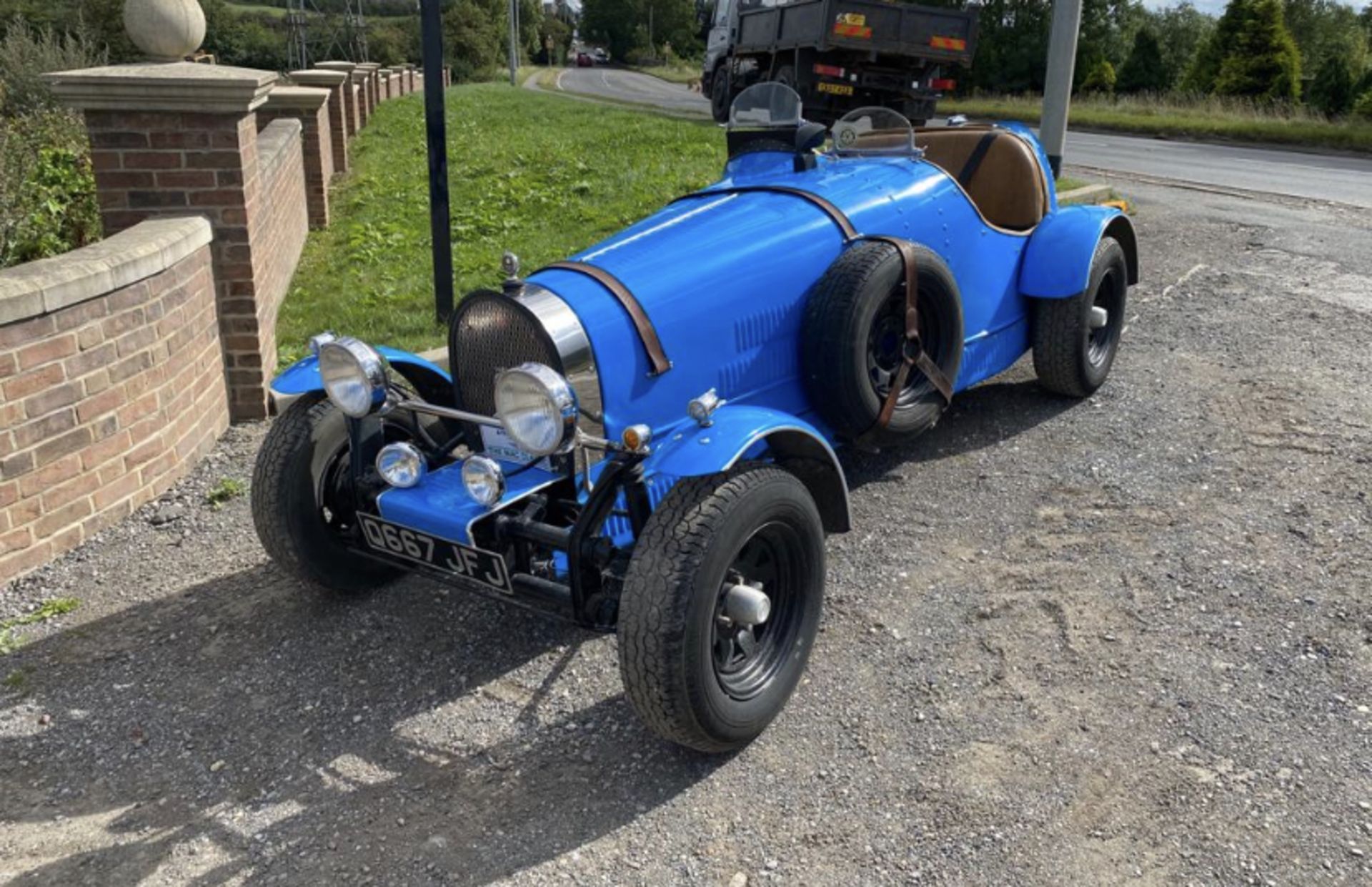 BUGATTI REPLICA CAR