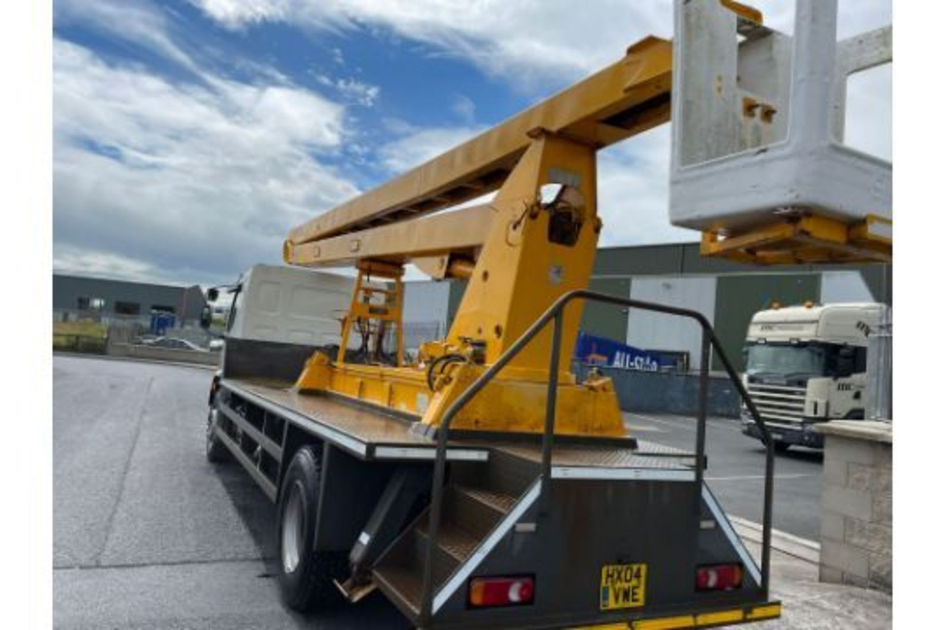 2004 DAF LF55 CHERRY PICKER - Image 4 of 29