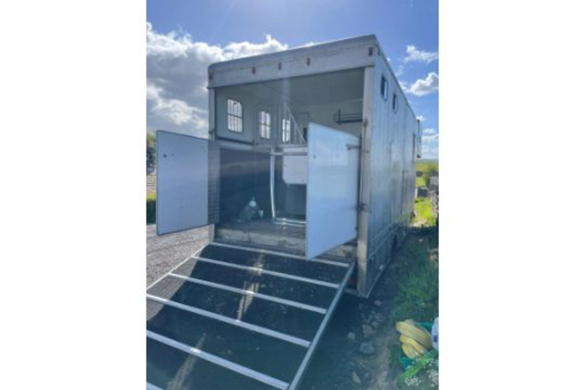 IVECO HORSE BOX - Image 11 of 19