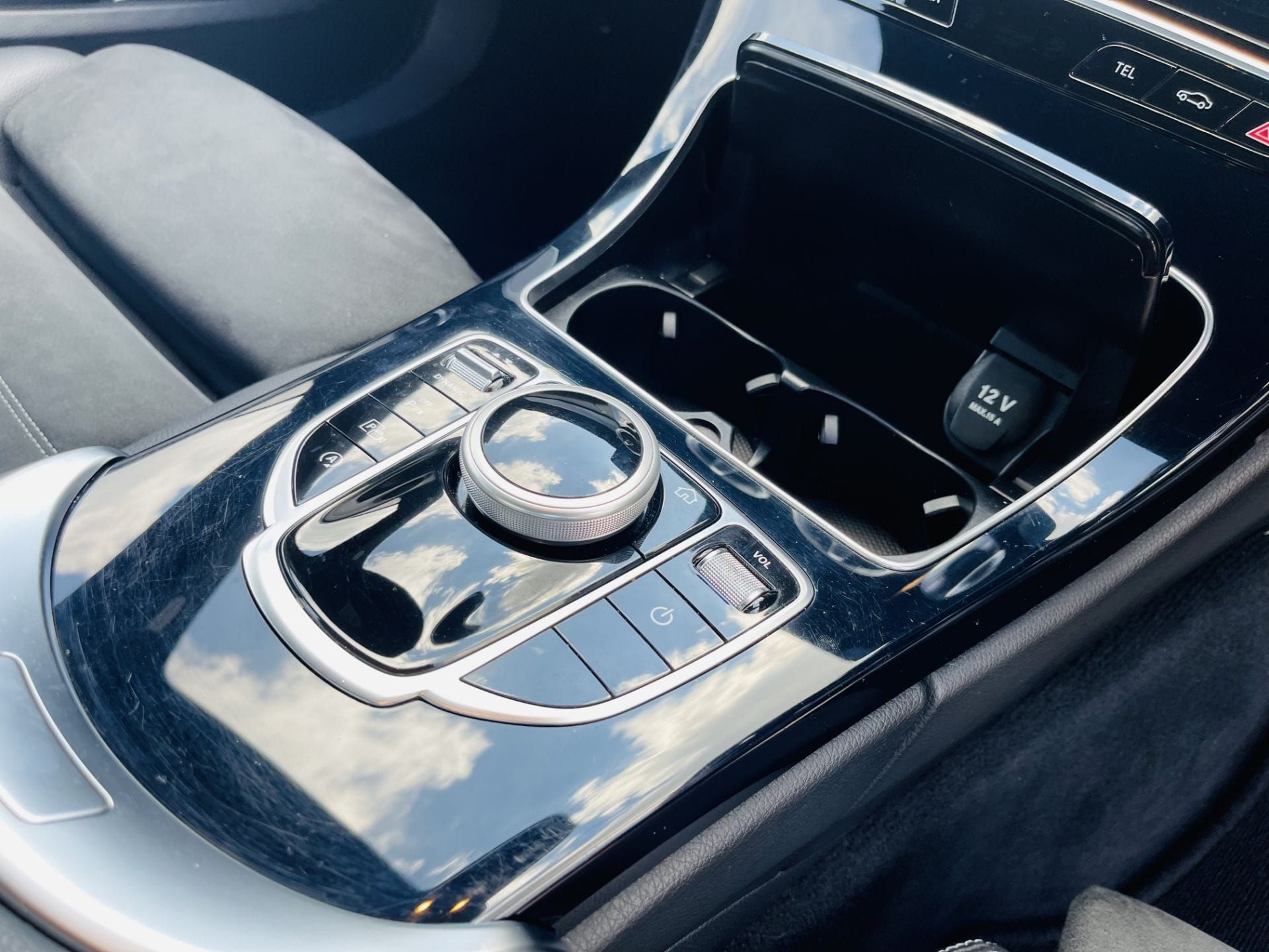 2019 MERCEDES C CLASS AMG - Image 24 of 26