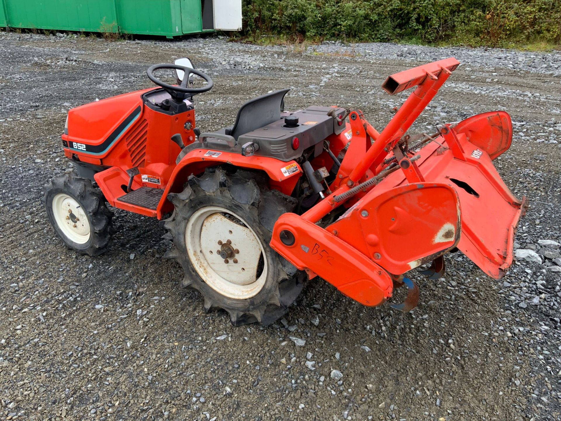 KUBOTA B52 COMPACT TRACTOR - Image 2 of 4