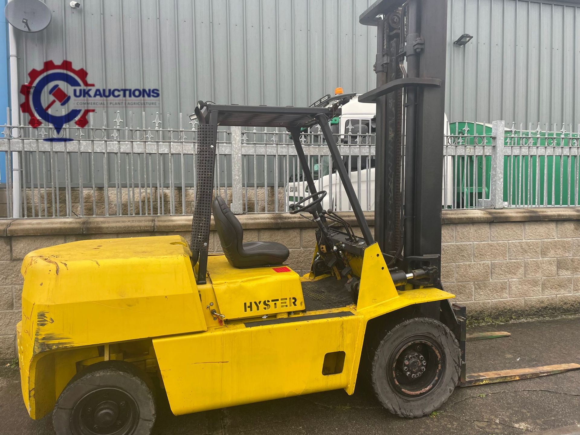 4 TON HYSTER FORKLIFT