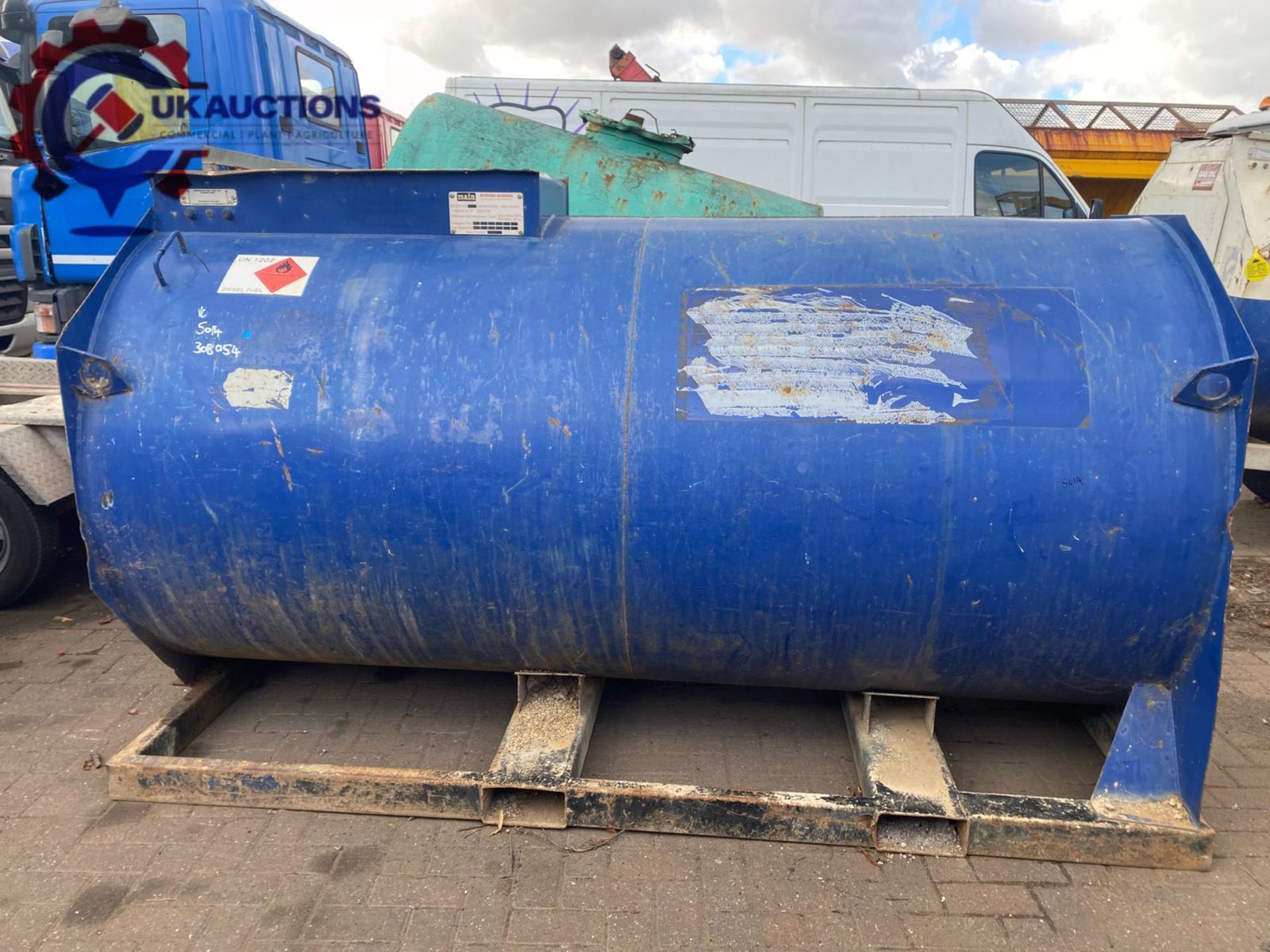 2000L BUNDED FUEL BOWSER