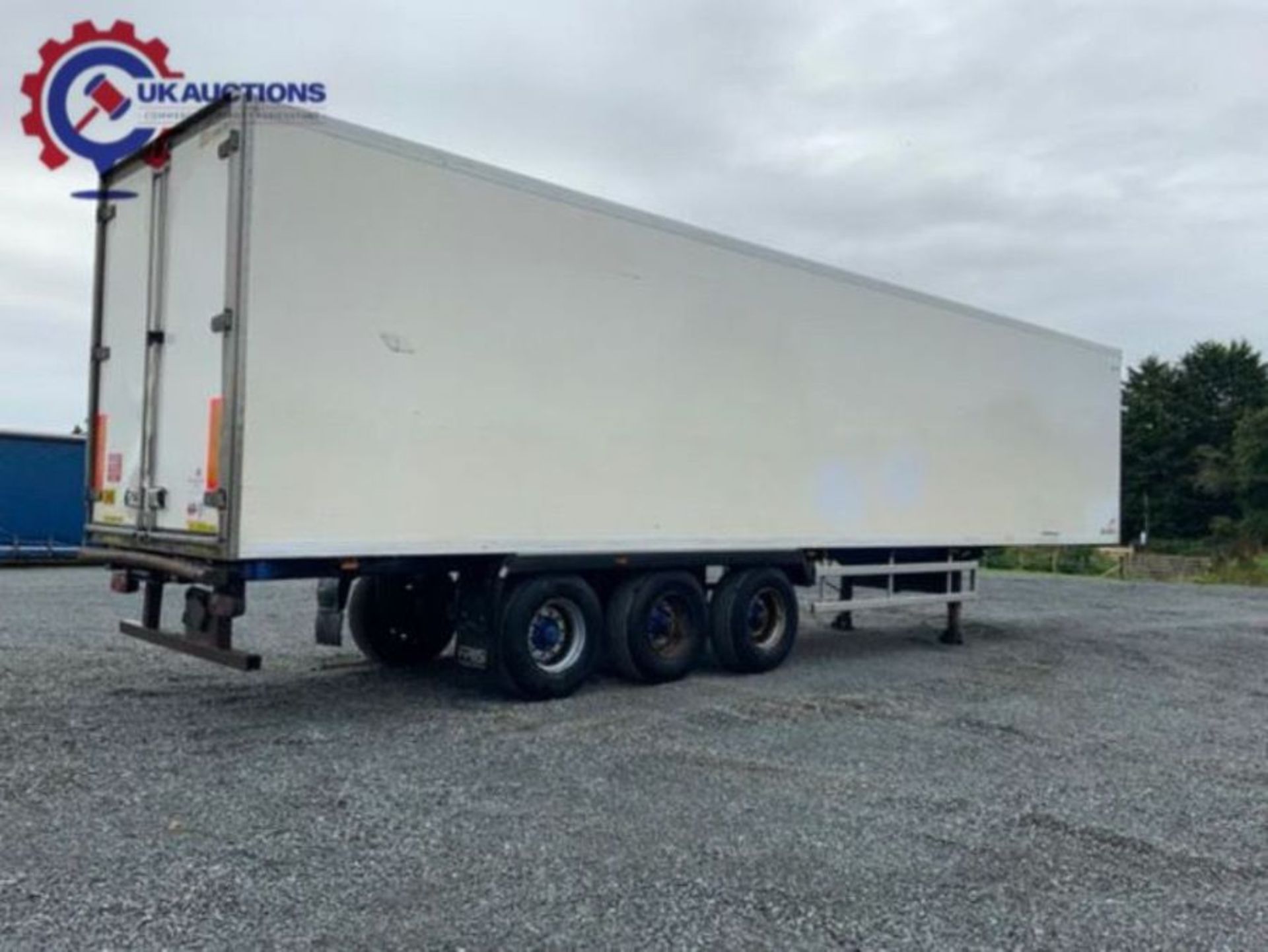 2005 LAMBERET TRIAXLE REFRIGERATED TRAILER - Image 8 of 14