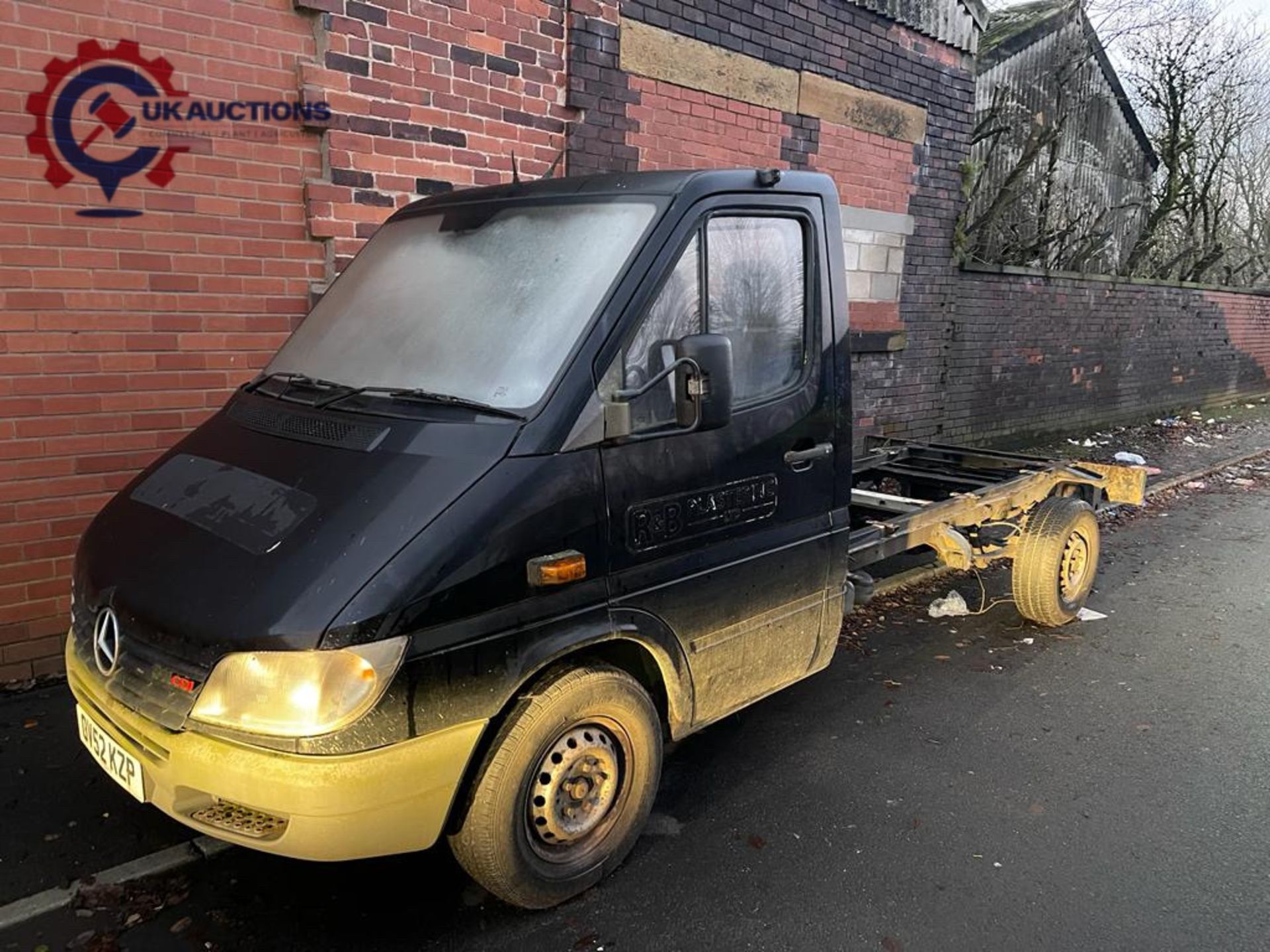 2002 MERCEDES SPRINTER CHASSIS CAB