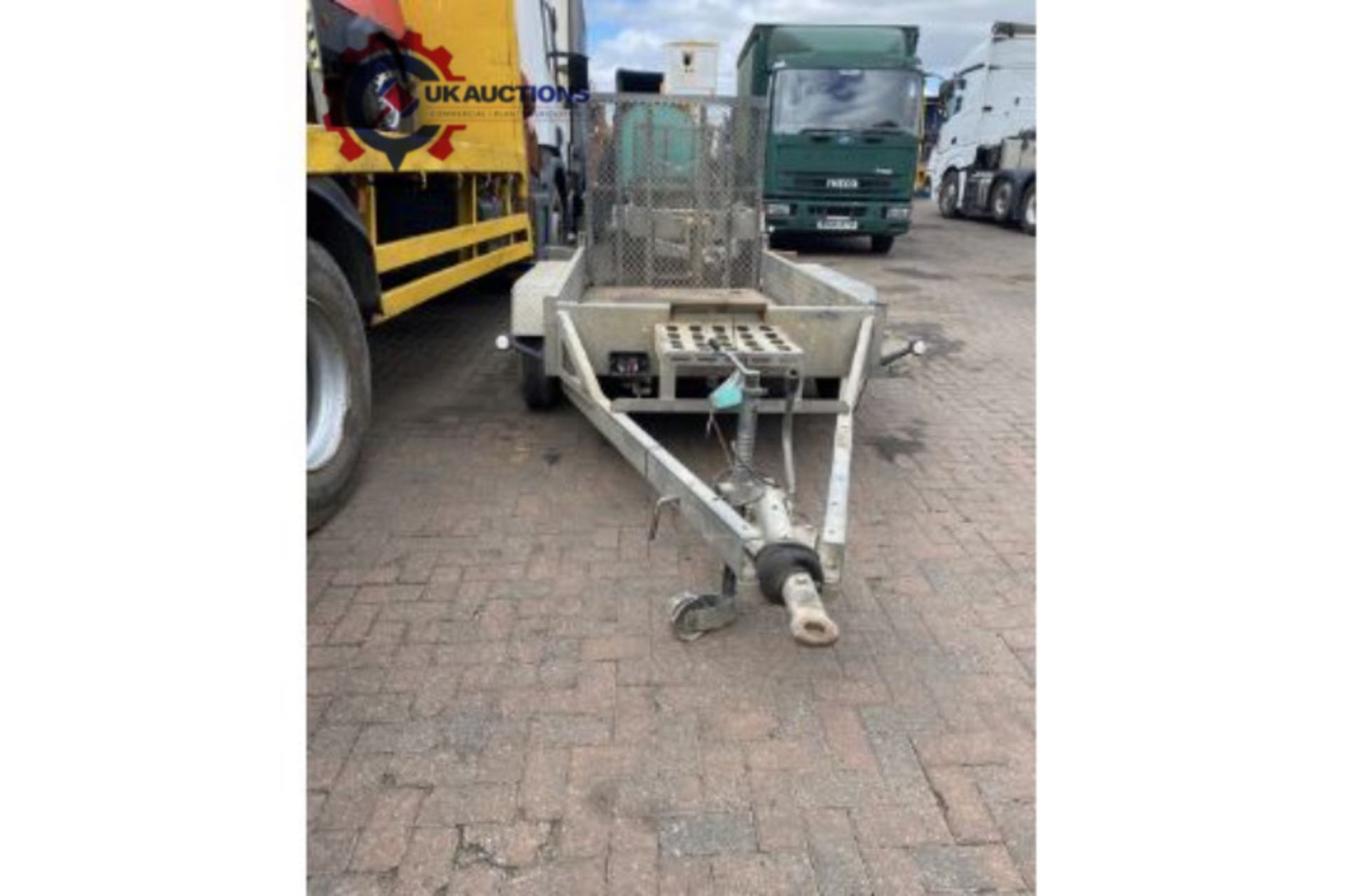 4 WHEEL INDESPENSION PLANT TRAILER DELIVERY AVALIBLE