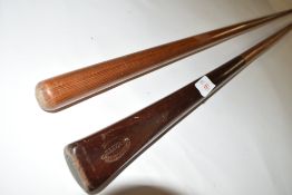 Burroughes & Watts, snooker cue with accompanying rest, cue 260cm long (2)