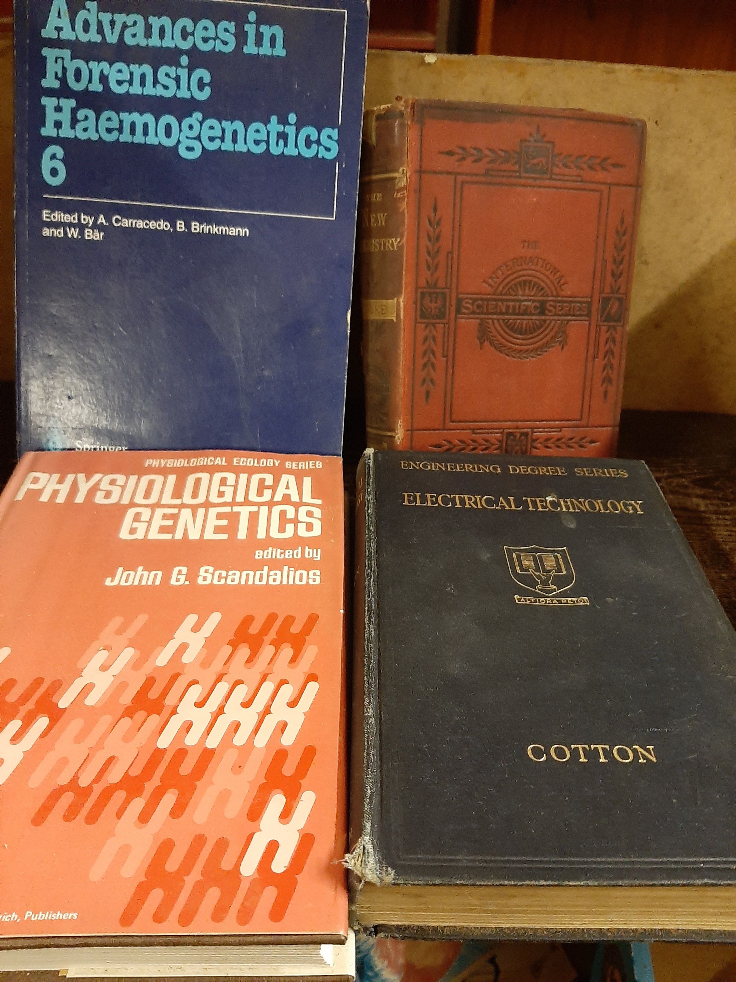 11 science and chemistry related books [our ref: 611a] - Image 2 of 2