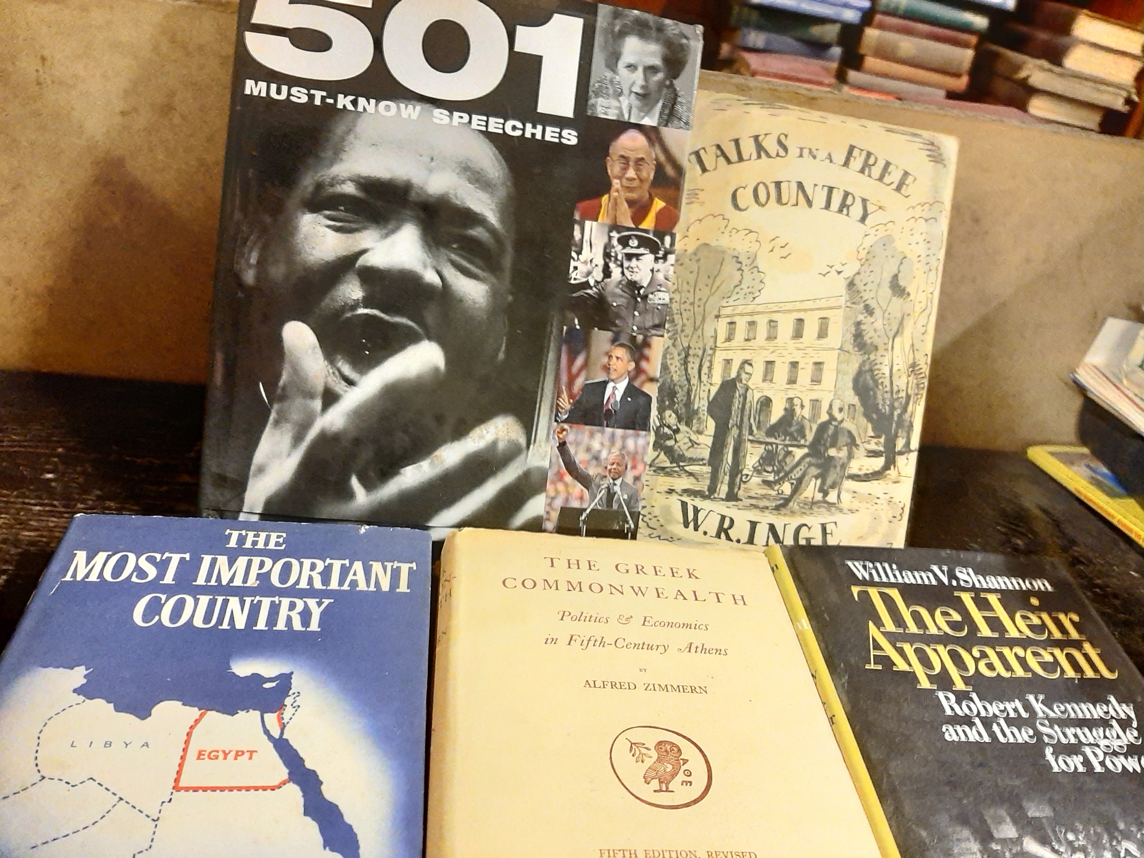 10 politics related books [our ref: 462a]