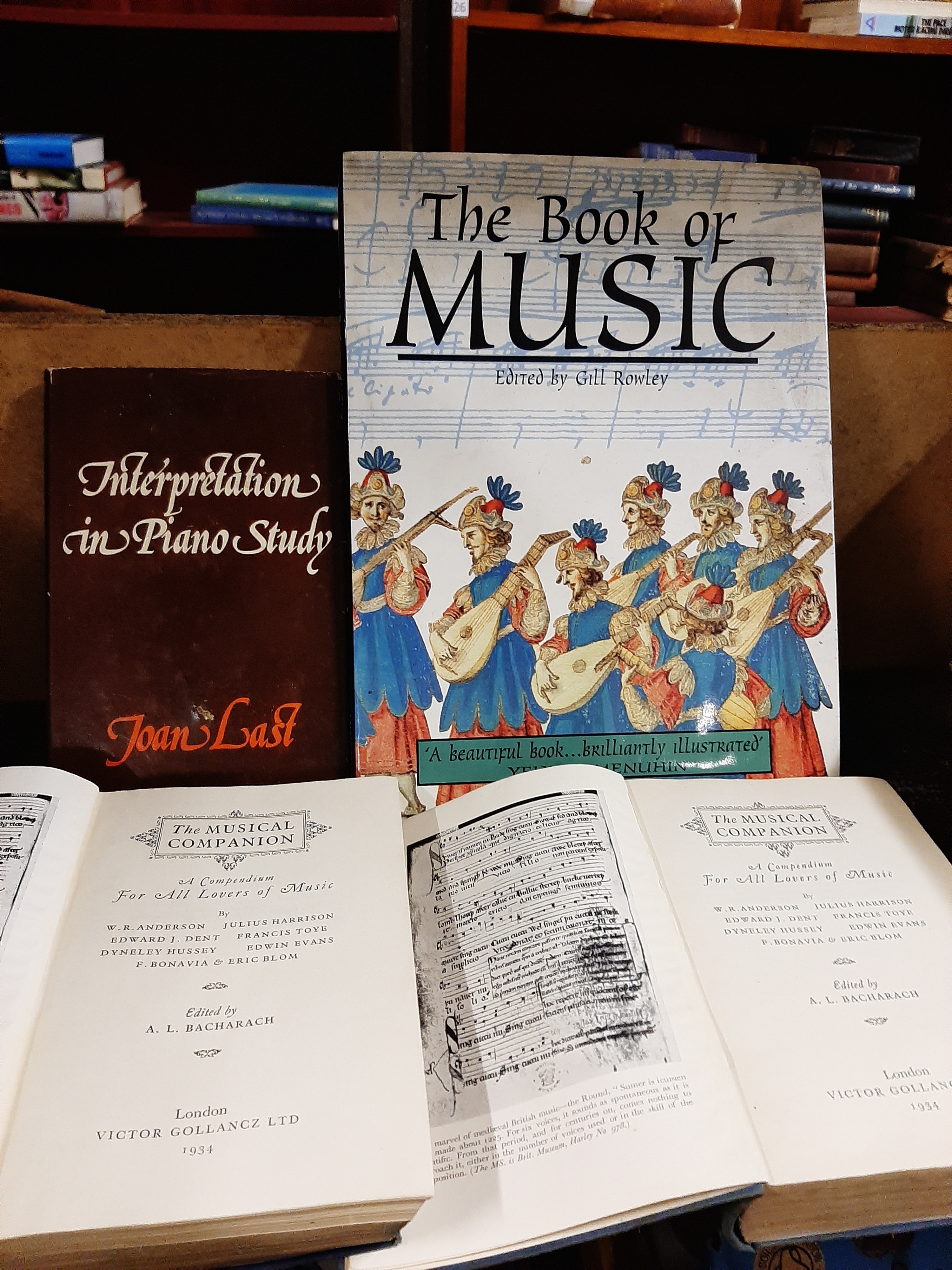 10 music related books [our ref: 465a] - Image 2 of 2