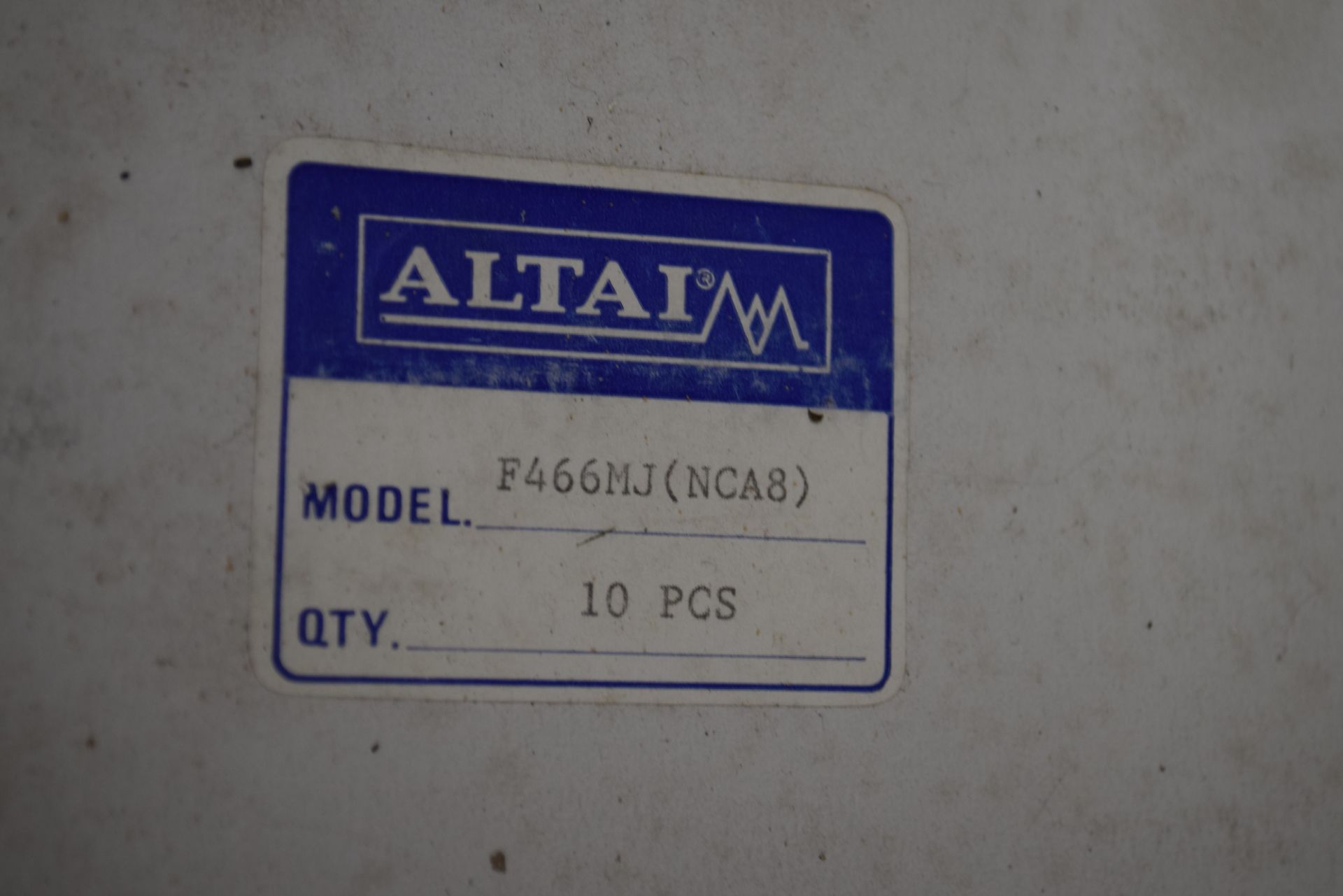 ALTAI POWER TERMINALS, 16 BOXES, APPROX 10 PIECES PER BOX, F466MJ (NCA8) - Image 3 of 3