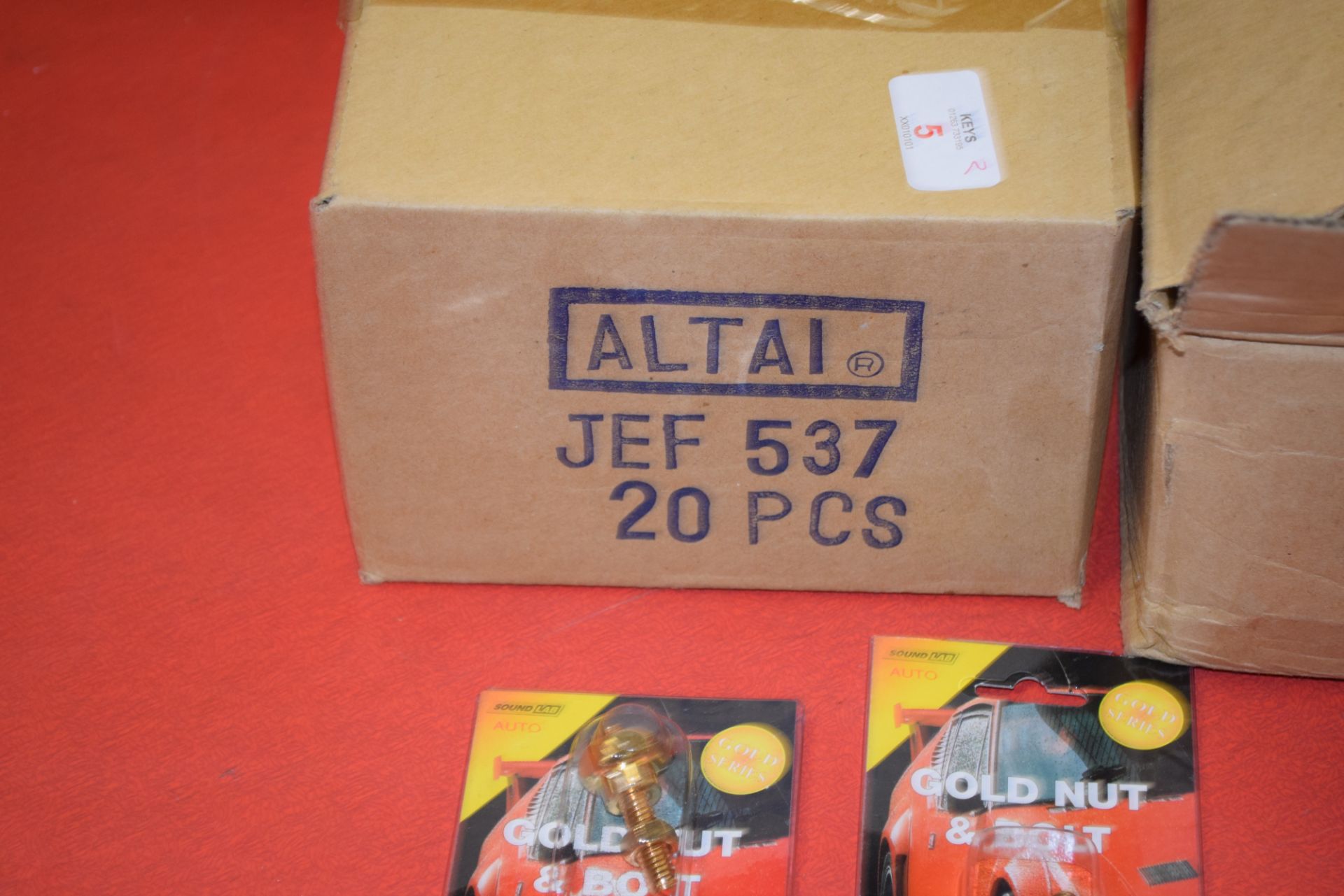 TWO BOXES CONTAINING SOUND LAB AUTO GOLD NUT AND BOLT CONNECTORS, APPROX 20 PIECES PER BOX - Image 3 of 3
