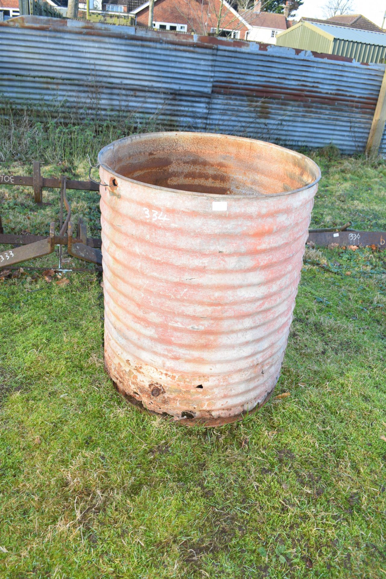 Vintage ribbed water tank, (a/f)