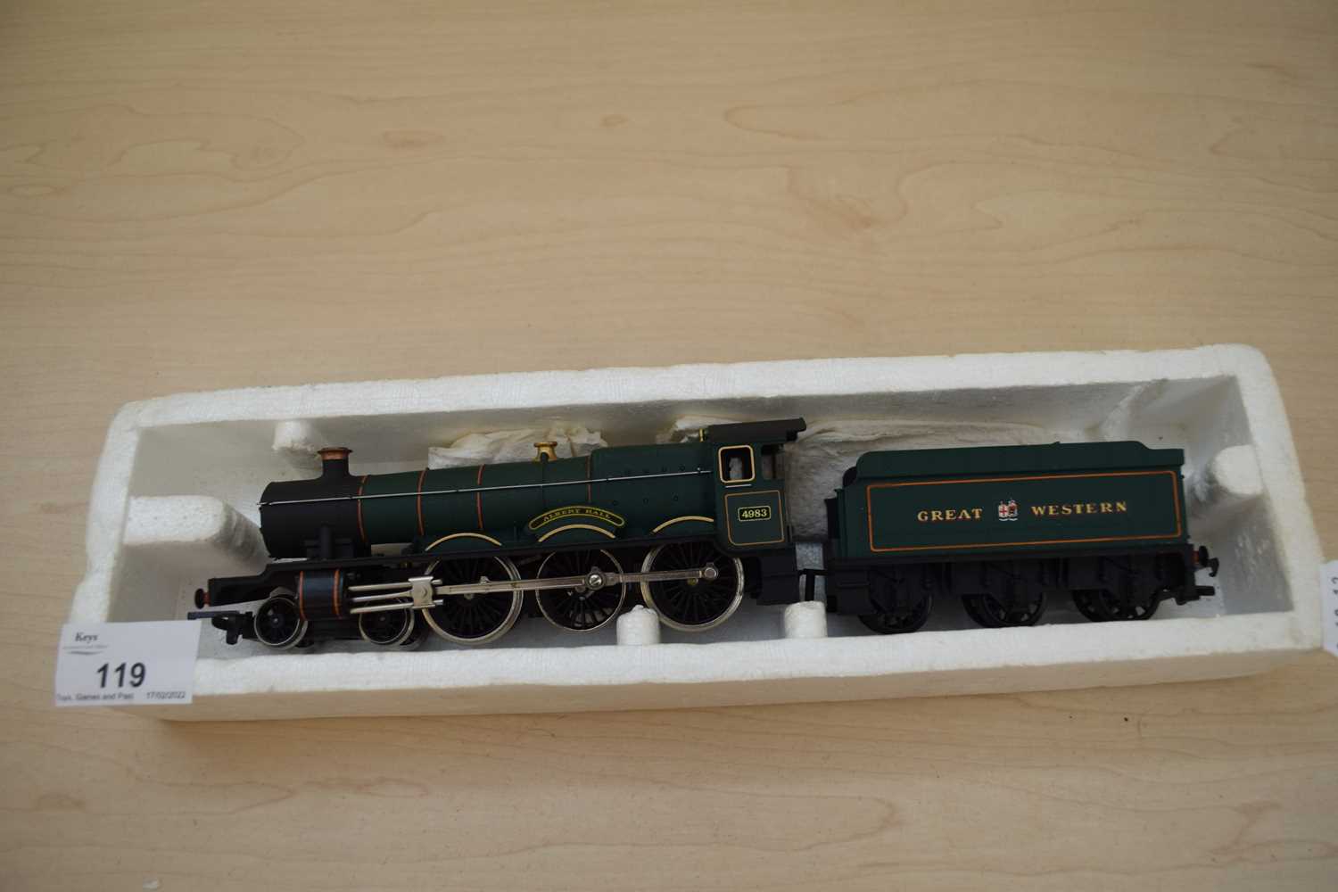 00 gauge locomotive 'Albert Hall' with GW tender (missing outer case, unbranded)