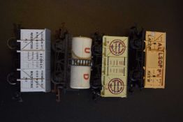 00 gauge rolling stock, Dalpol Gremlins Brewers truck, together with a Mainline Alsopps Beer