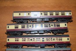 Lima Italy three various coaches, M34376, M34628 (x 2) and one unbranded (4)