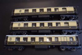 Hornby 00 gauge carriages, Leona, Car No 58 3rd class and Aurelia, unboxed (3)